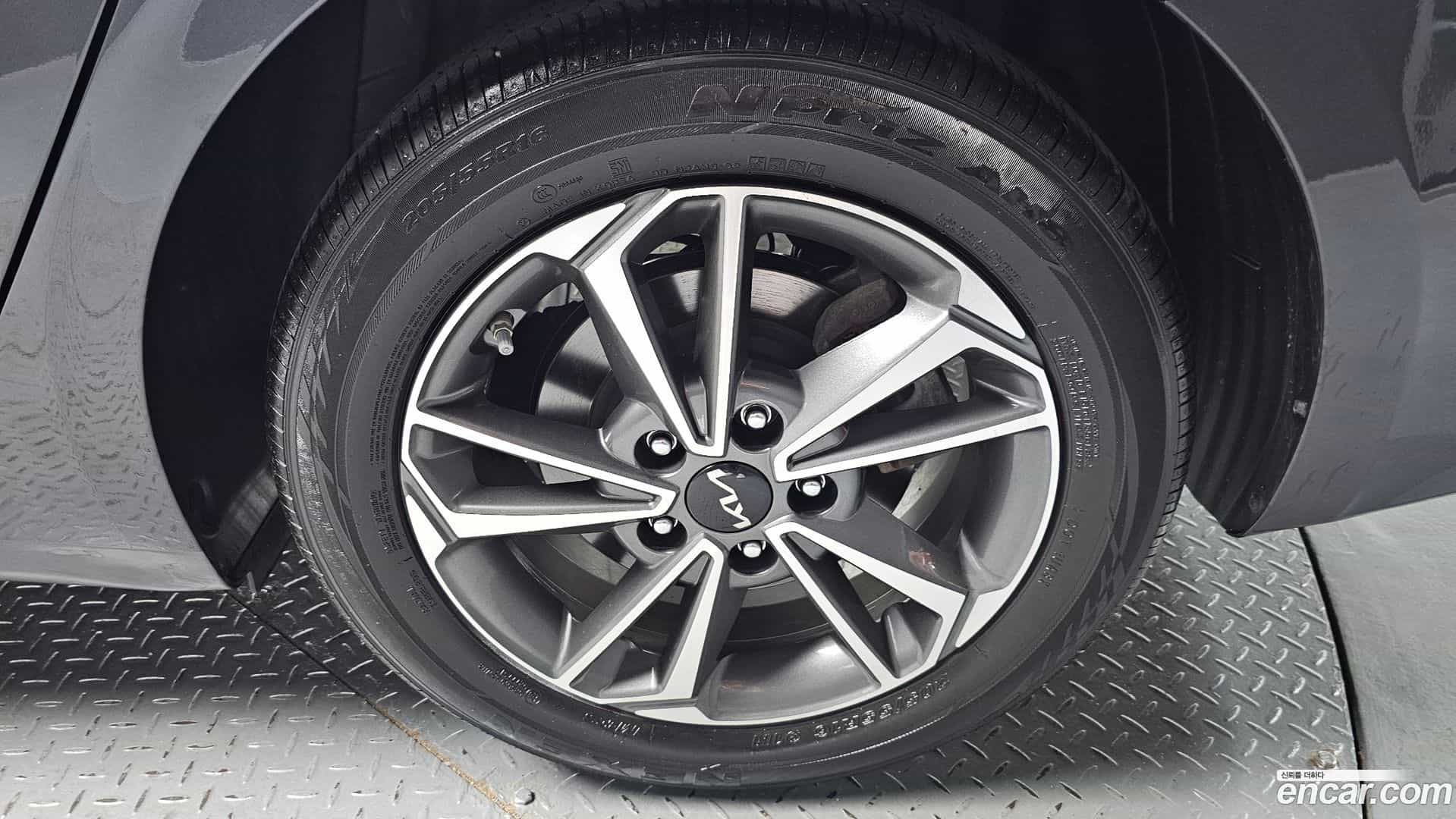 K3 Kia 2024.0-OUTER-031