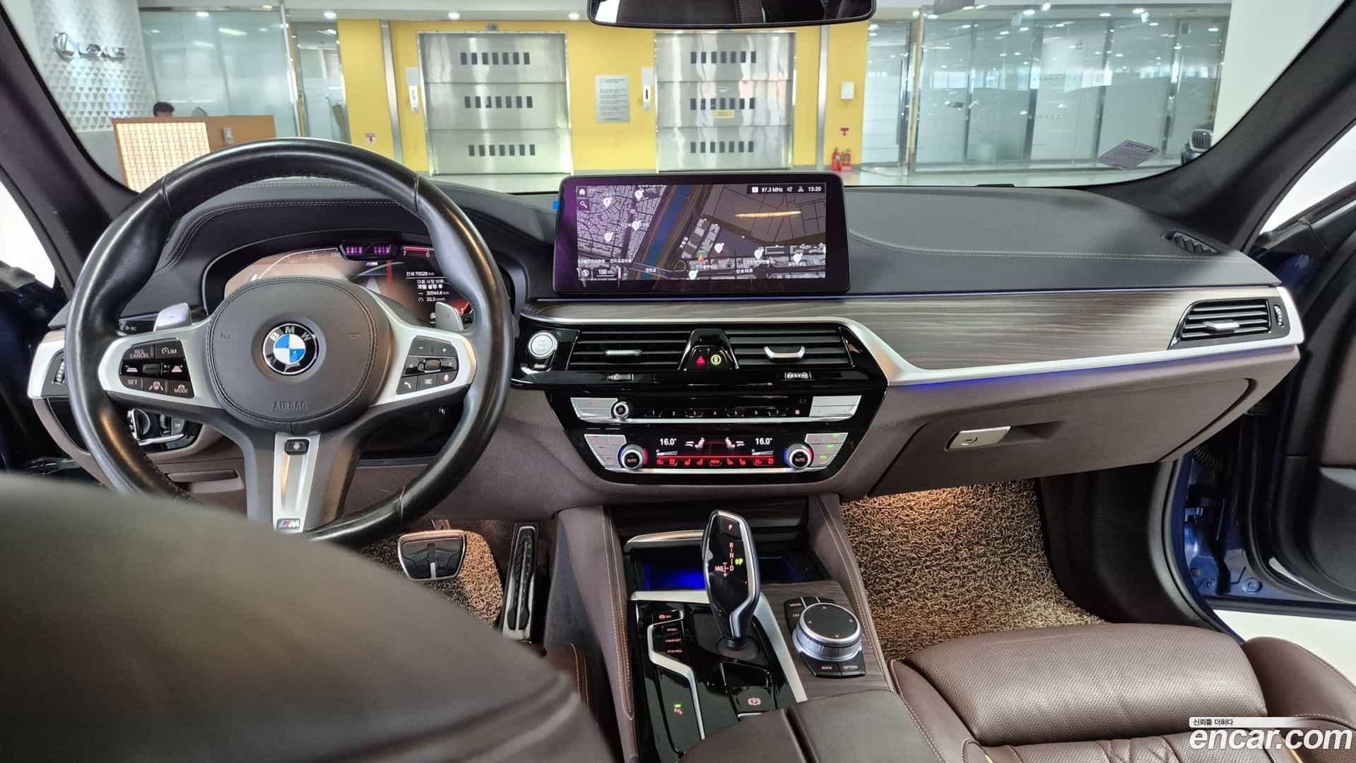 5-Series BMW 2020.10-INNER-007