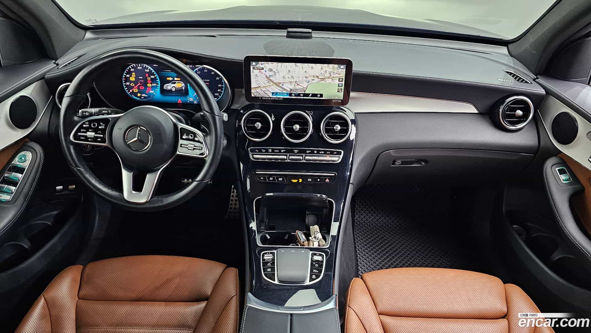 GLC-Class Mercedes-Benz 2022.11-INNER-007