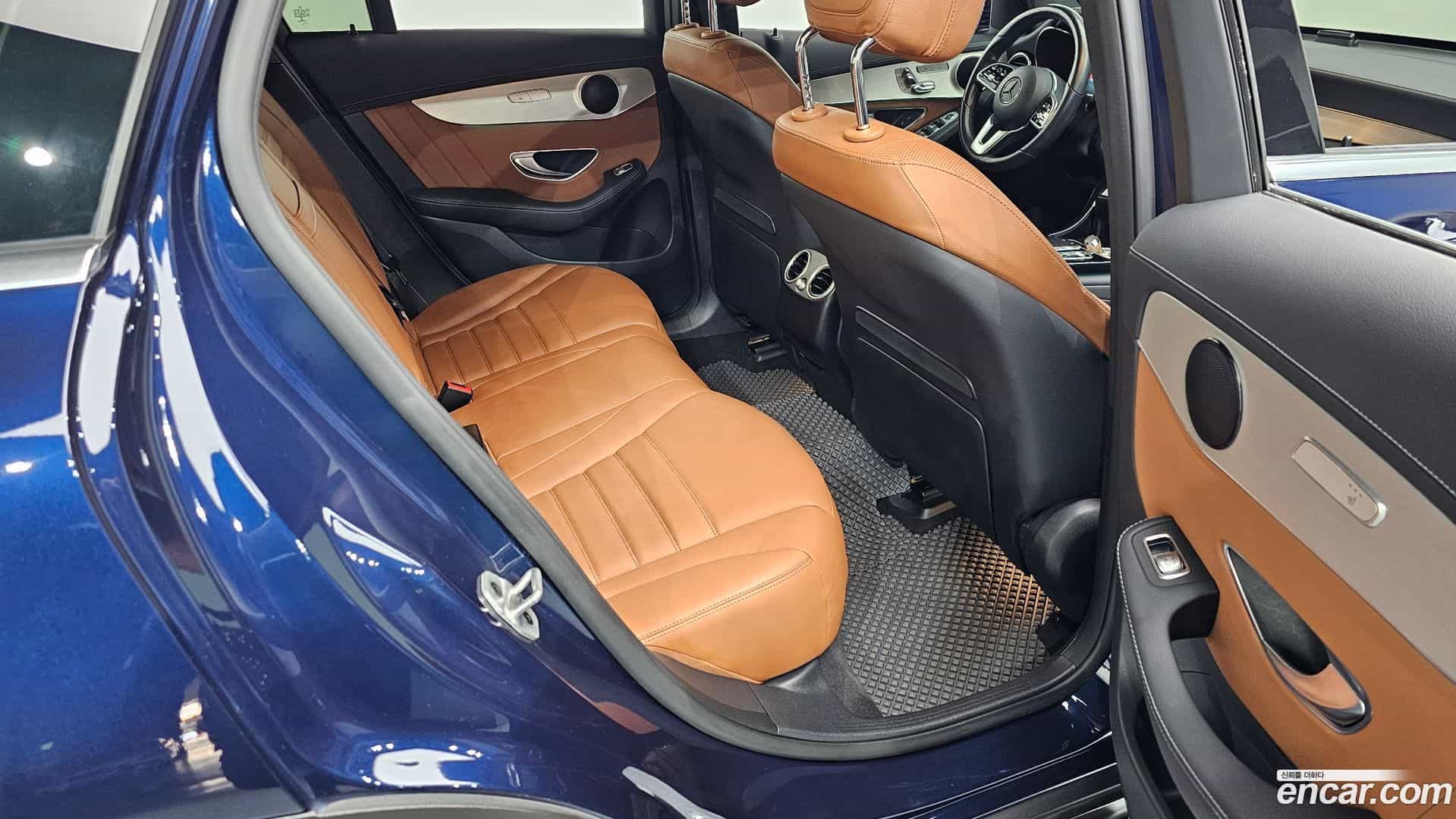 GLC-Class Mercedes-Benz 2022.11-OPTION-015