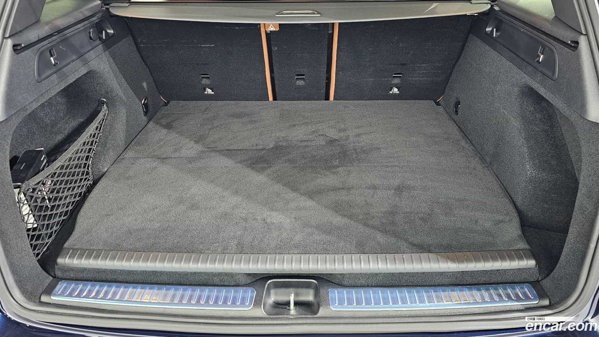 GLC-Class Mercedes-Benz 2022.11-OPTION-021