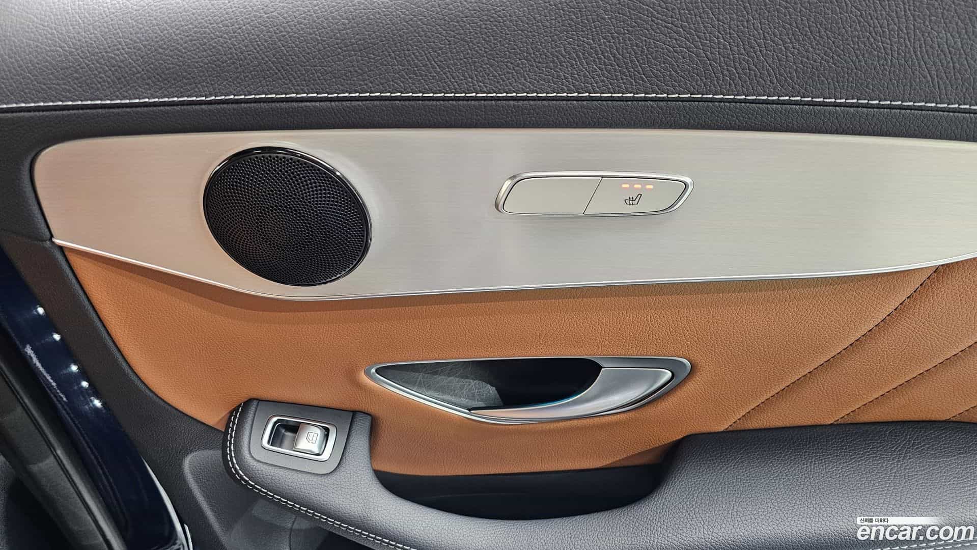 GLC-Class Mercedes-Benz 2022.11-OPTION-023