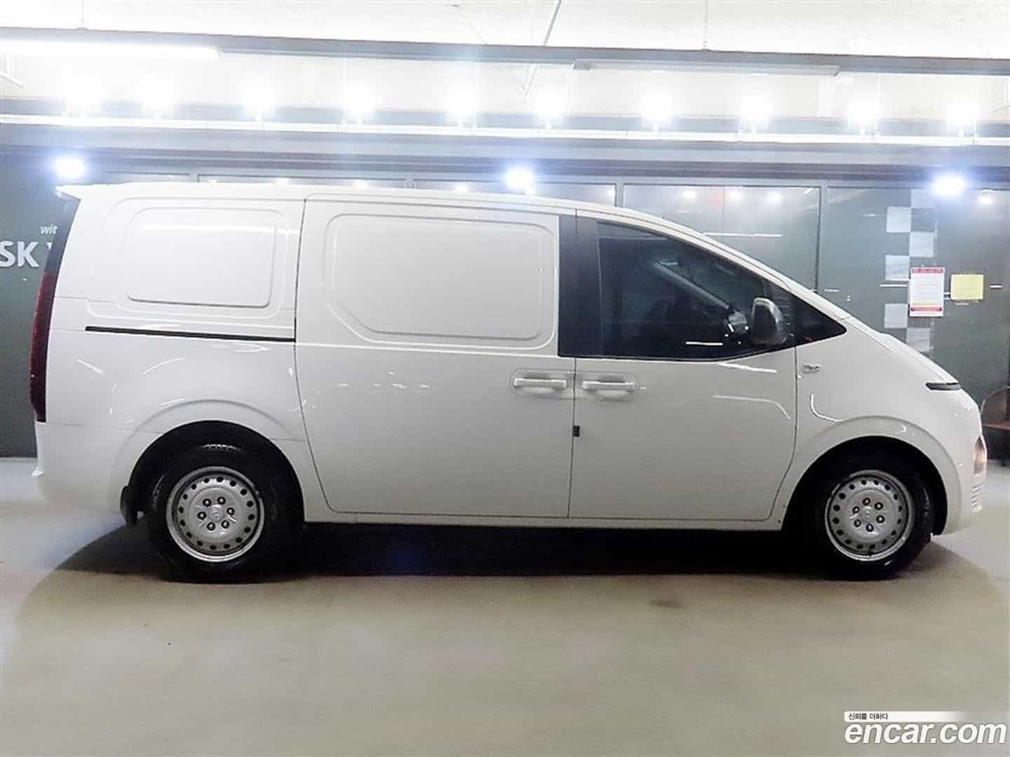 Staria Hyundai 2022.3-OUTER-003