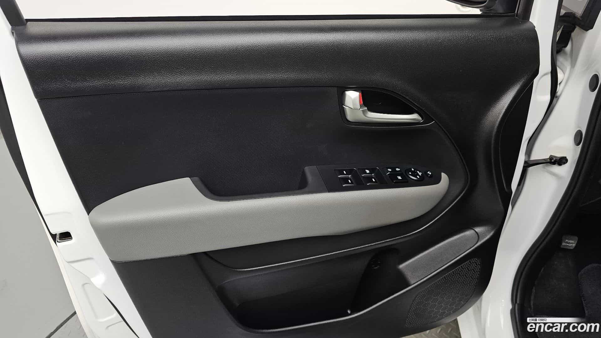 RAY Kia 2023.7-INNER-034