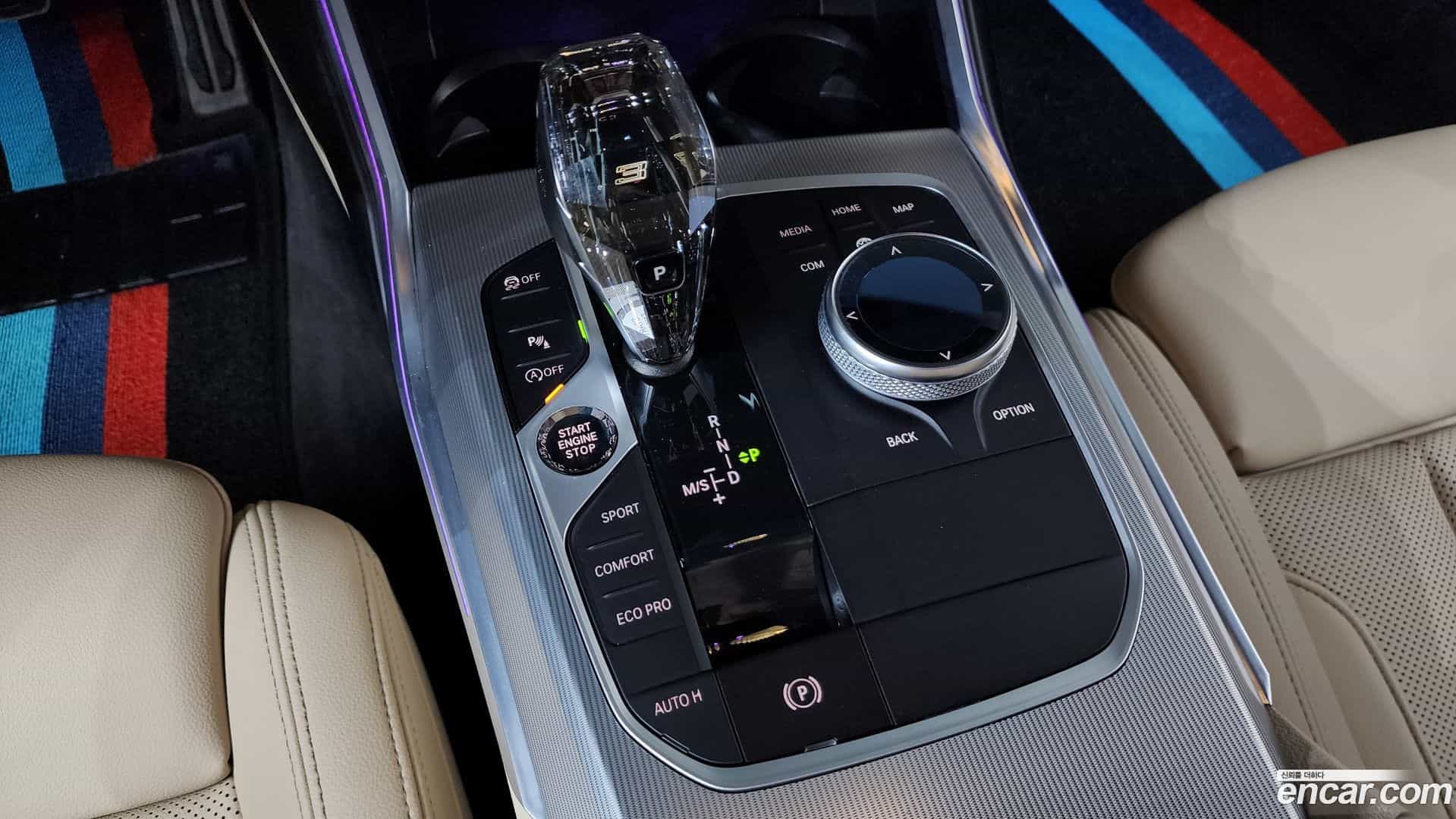 3-Series BMW 2022.8-INNER-009