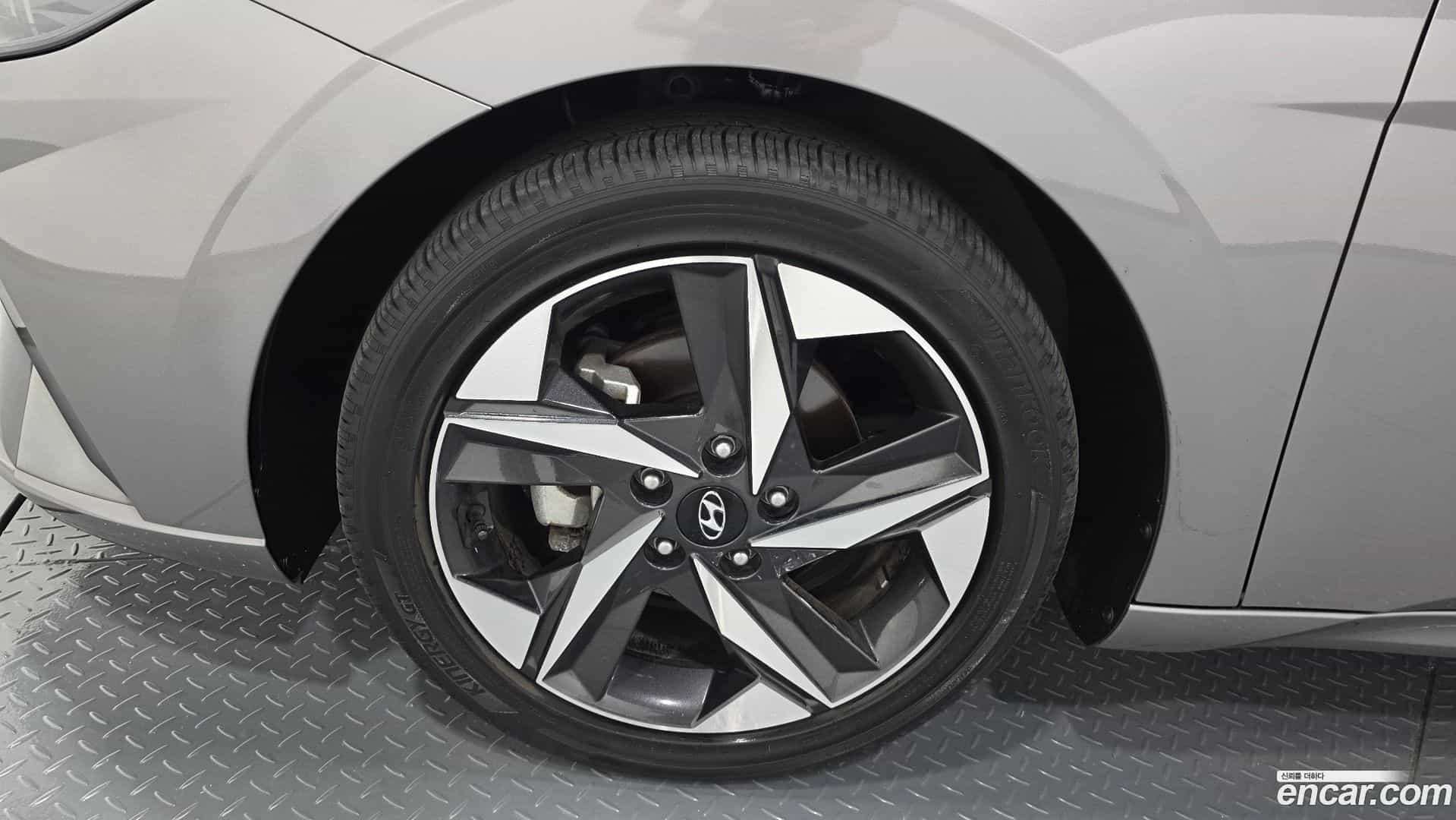 AVANTE Hyundai 2022.0-OUTER-005