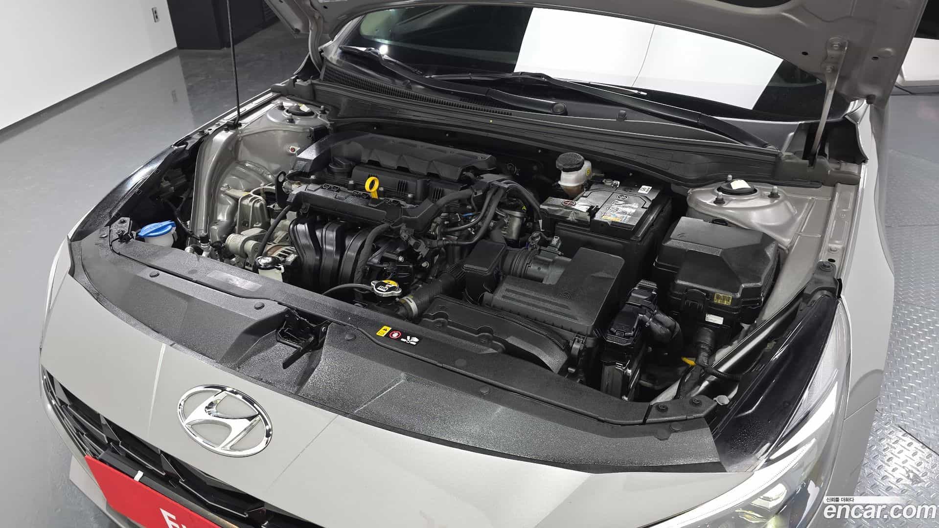 AVANTE Hyundai 2022.0-OUTER-006