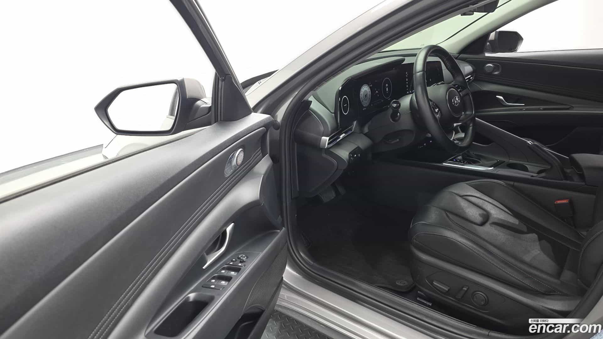 AVANTE Hyundai 2022.0-INNER-010