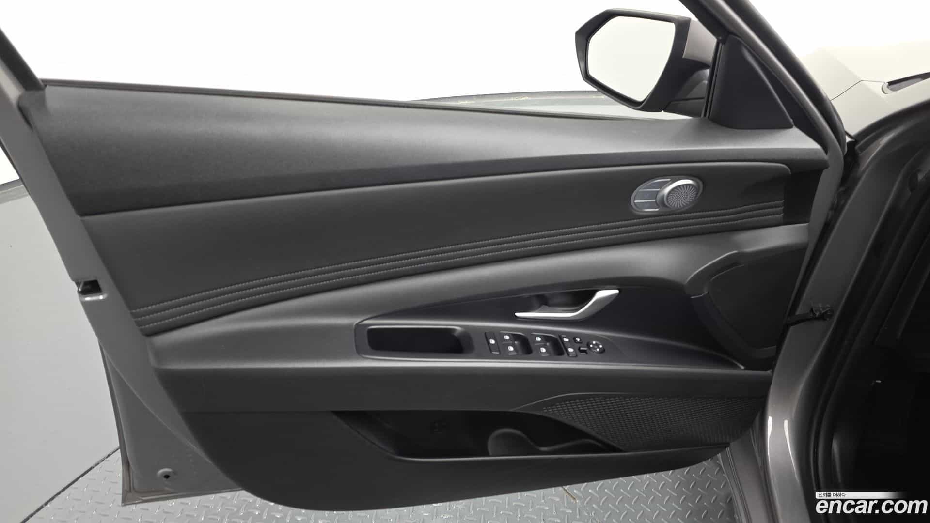 AVANTE Hyundai 2022.0-OPTION-044
