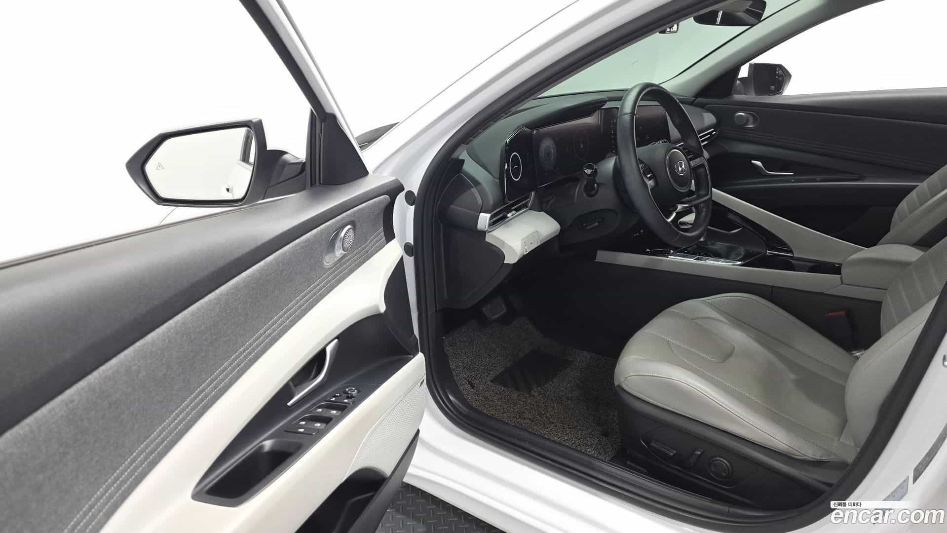 AVANTE Hyundai 2021.11-INNER-010