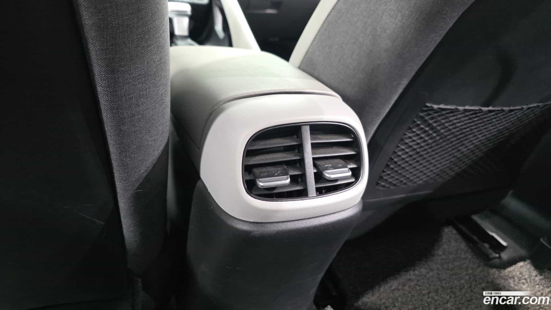 AVANTE Hyundai 2021.11-OPTION-042