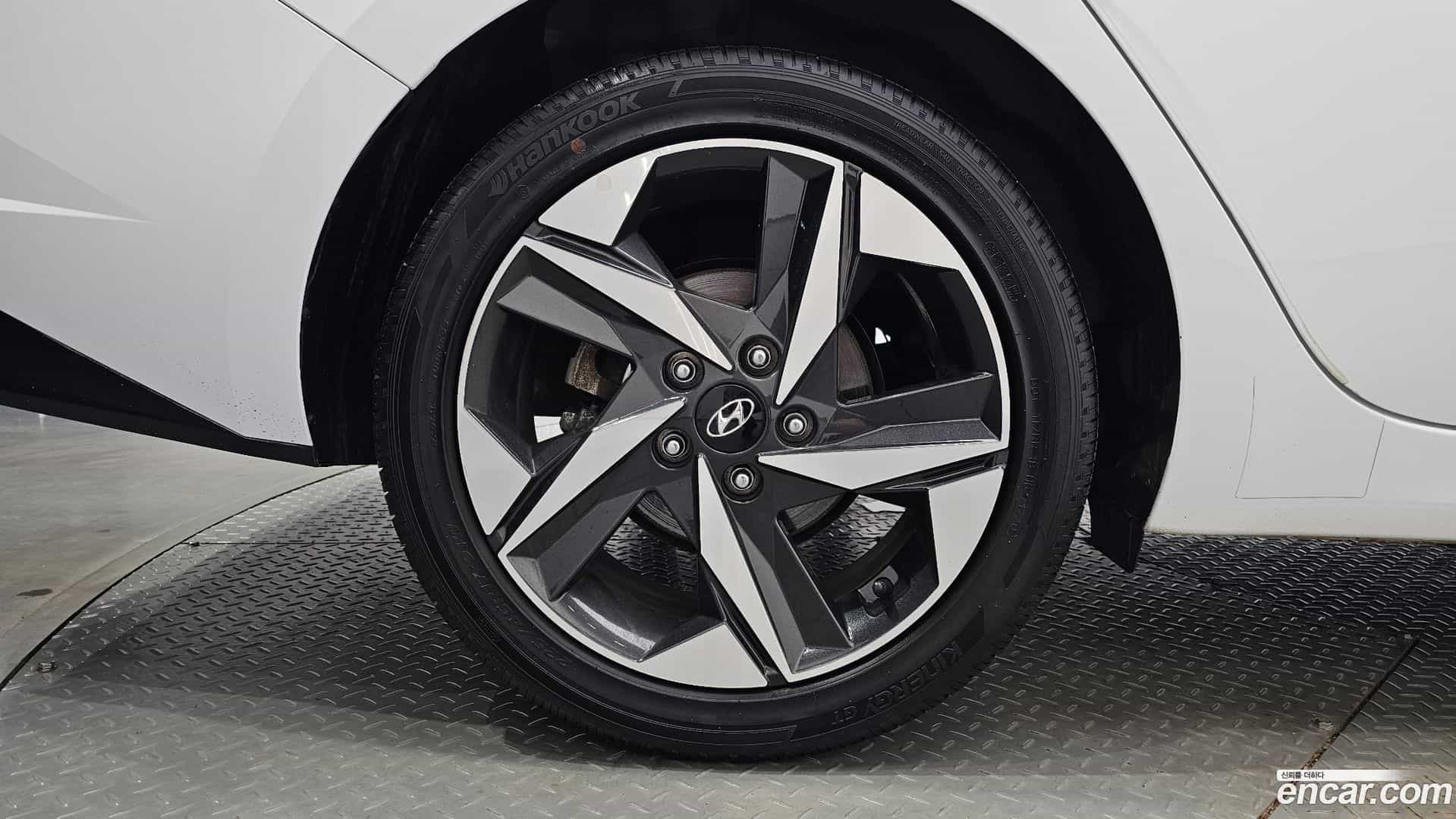 AVANTE Hyundai 2020.5-OUTER-005
