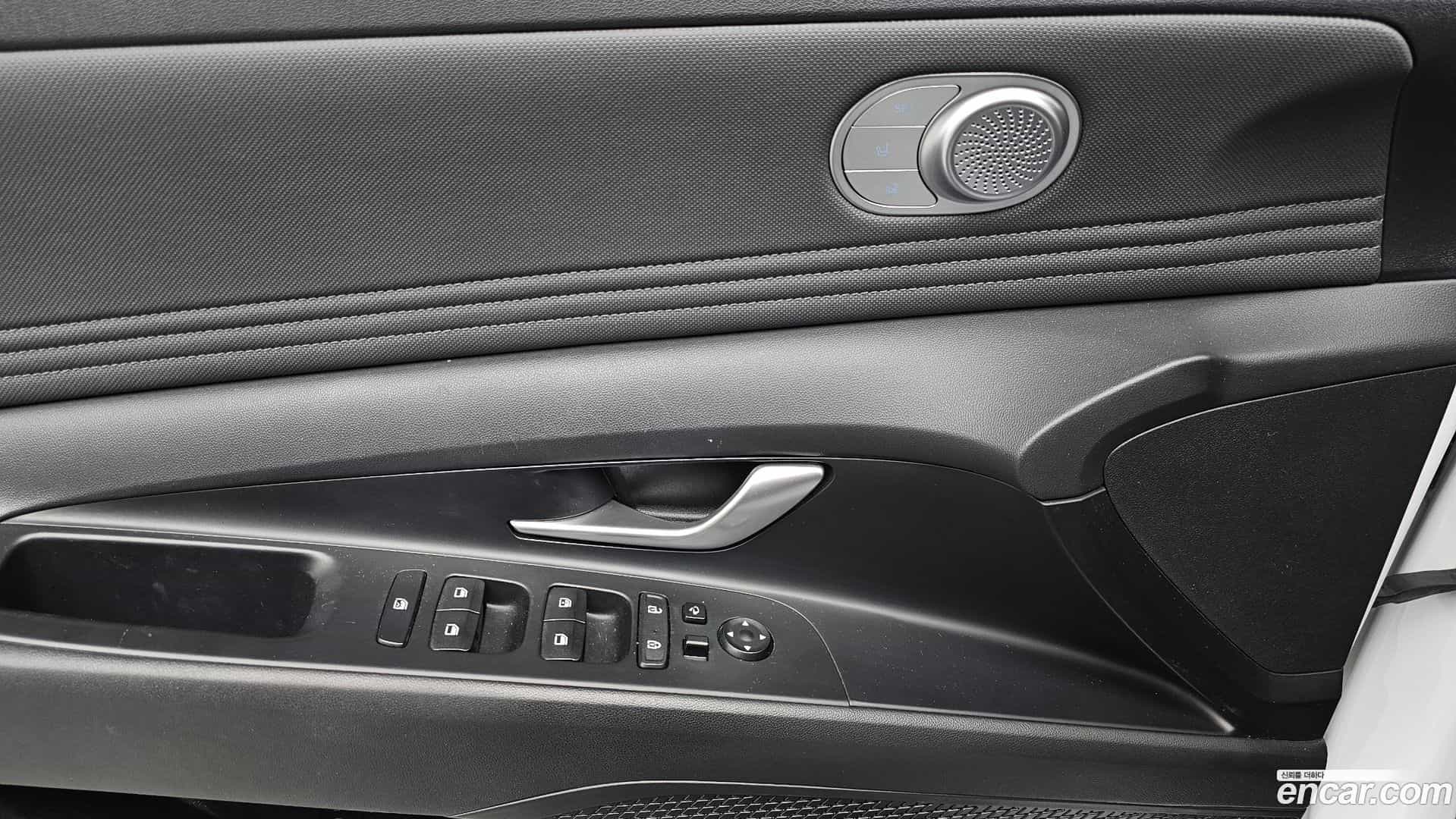 AVANTE Hyundai 2020.5-OPTION-023