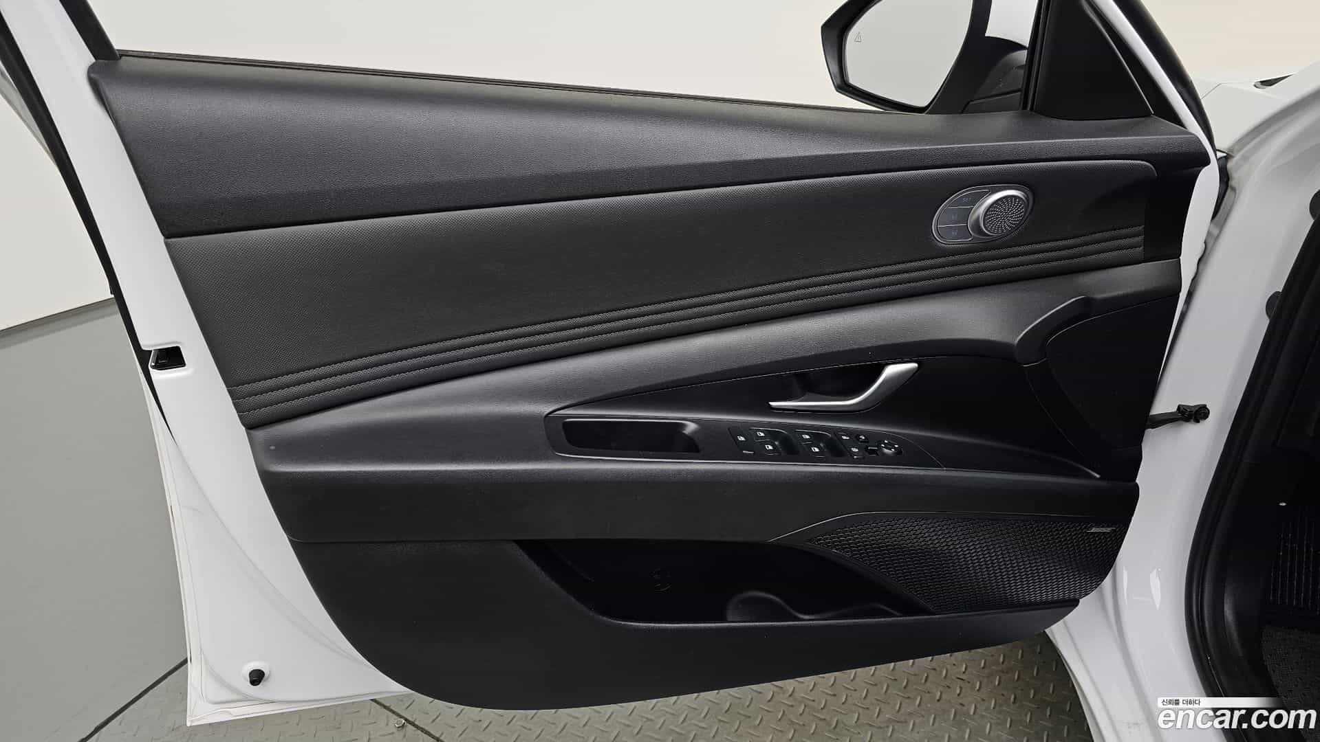 AVANTE Hyundai 2020.5-INNER-034