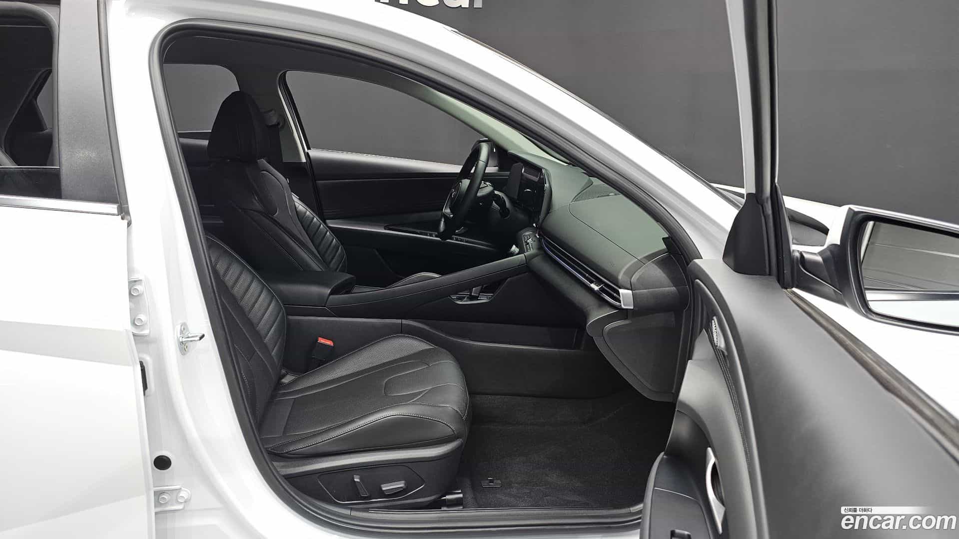 AVANTE Hyundai 2025.0-OPTION-015