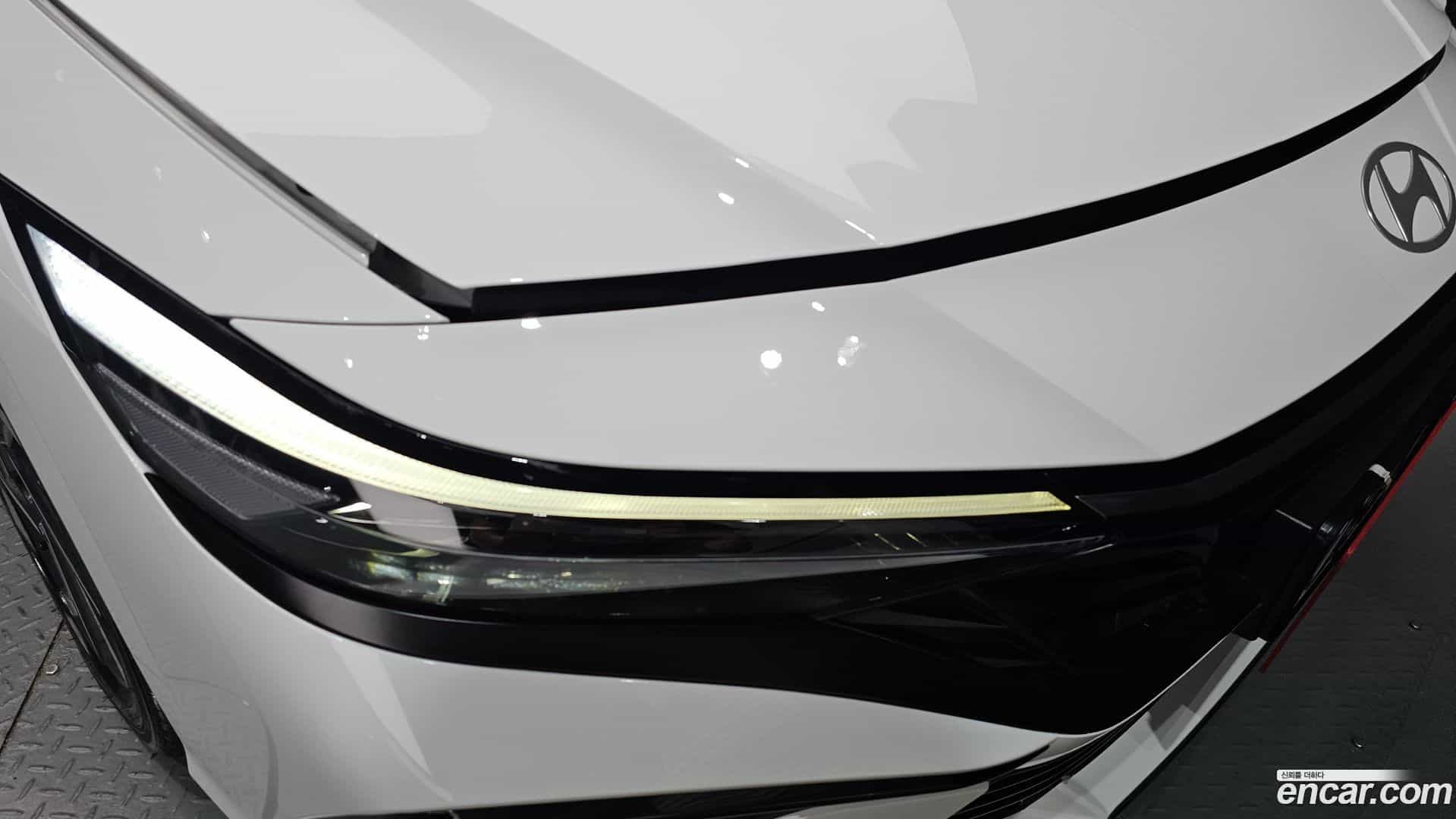 AVANTE Hyundai 2025.0-OUTER-032