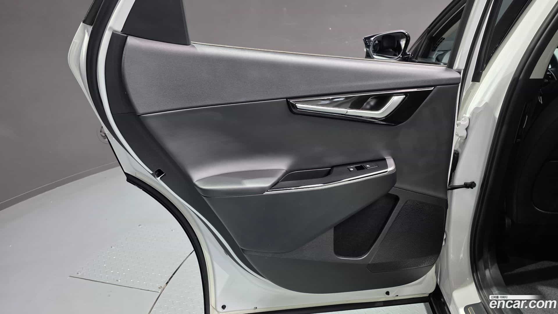 EV6 Kia 2024.3-INNER-035