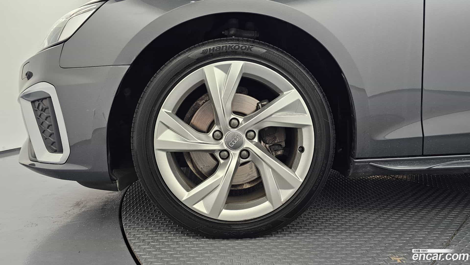 A4 Audi 2020.6-OUTER-005