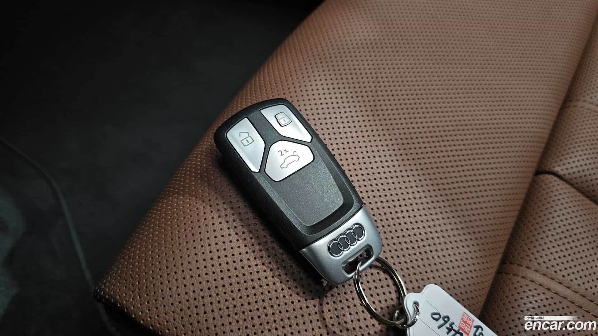 A4 Audi 2020.6-OPTION-019