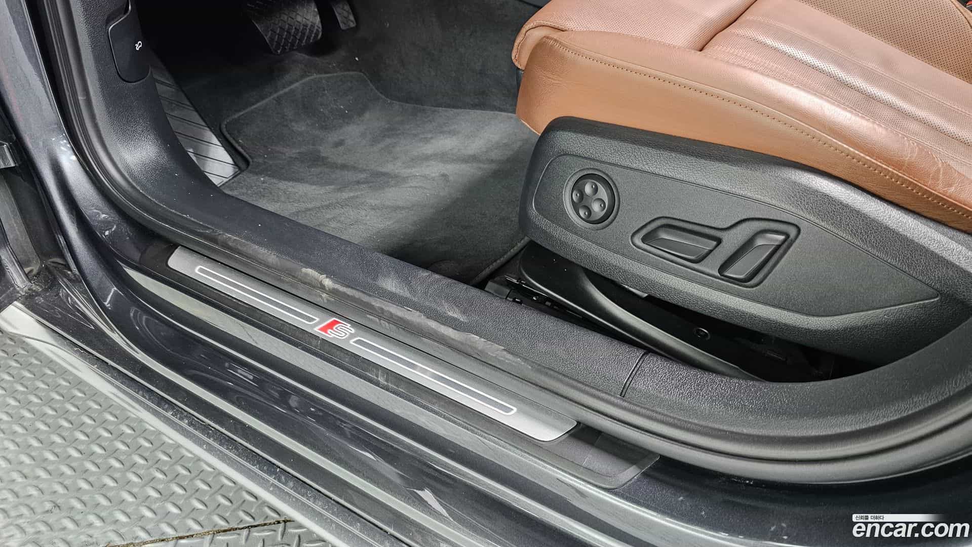A4 Audi 2020.6-OPTION-045