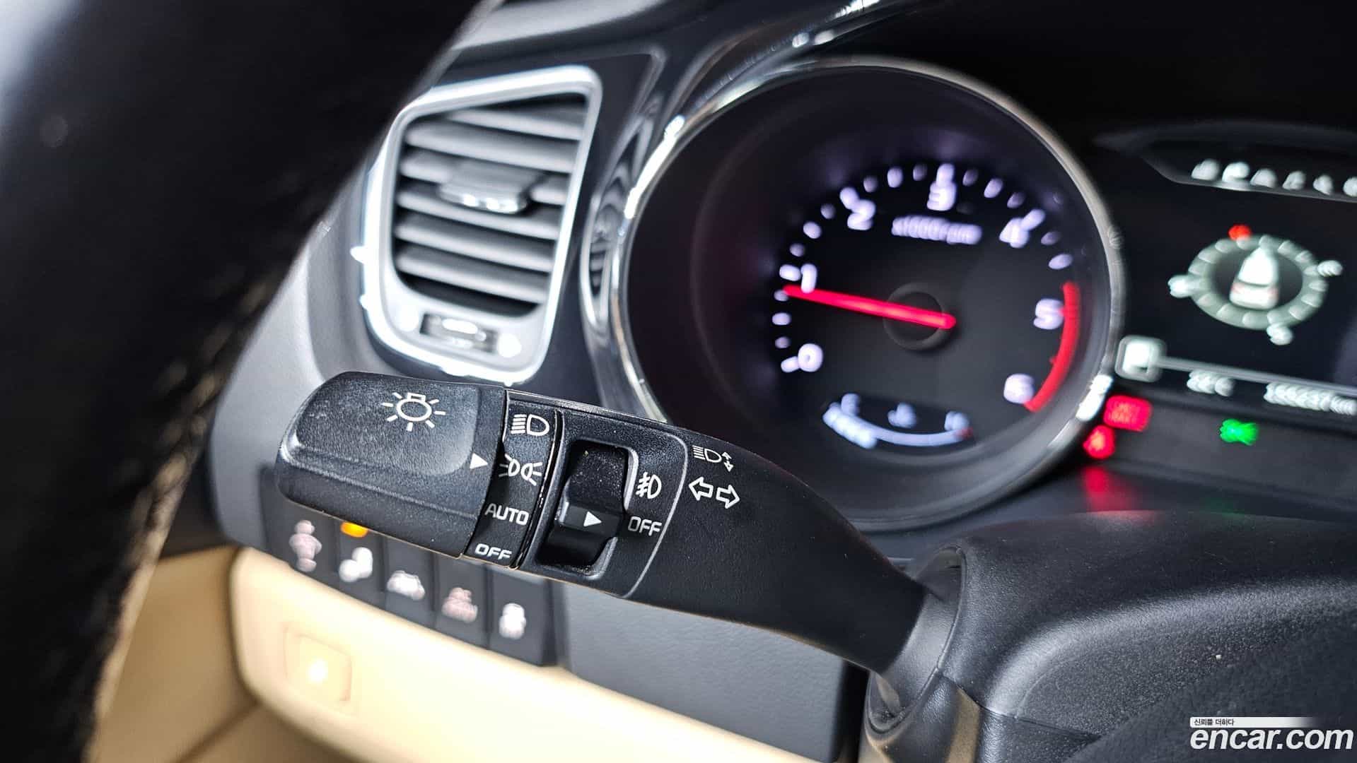 Canival Kia 2015.8-OPTION-042
