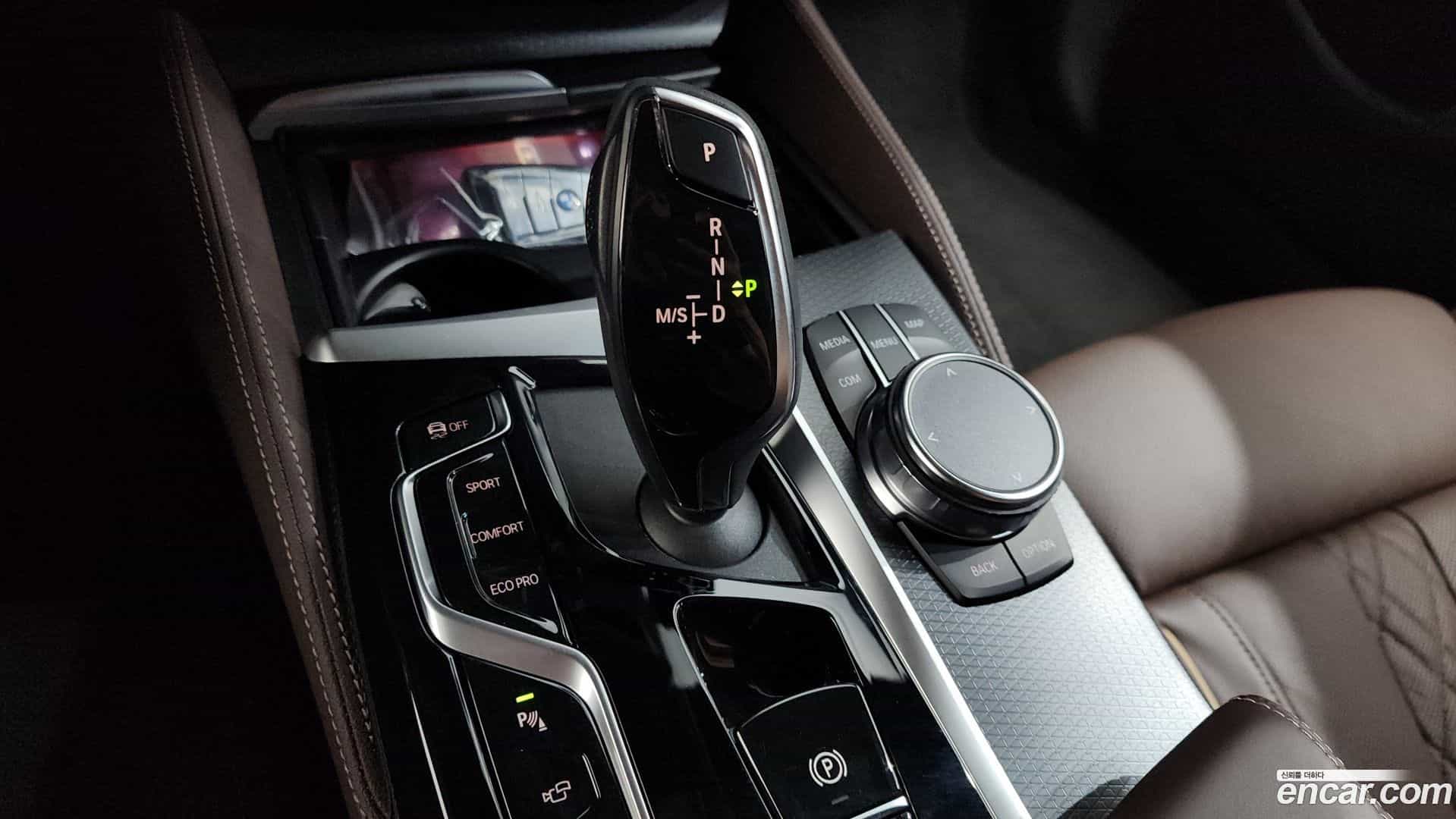 5-Series BMW 2023.3-INNER-009
