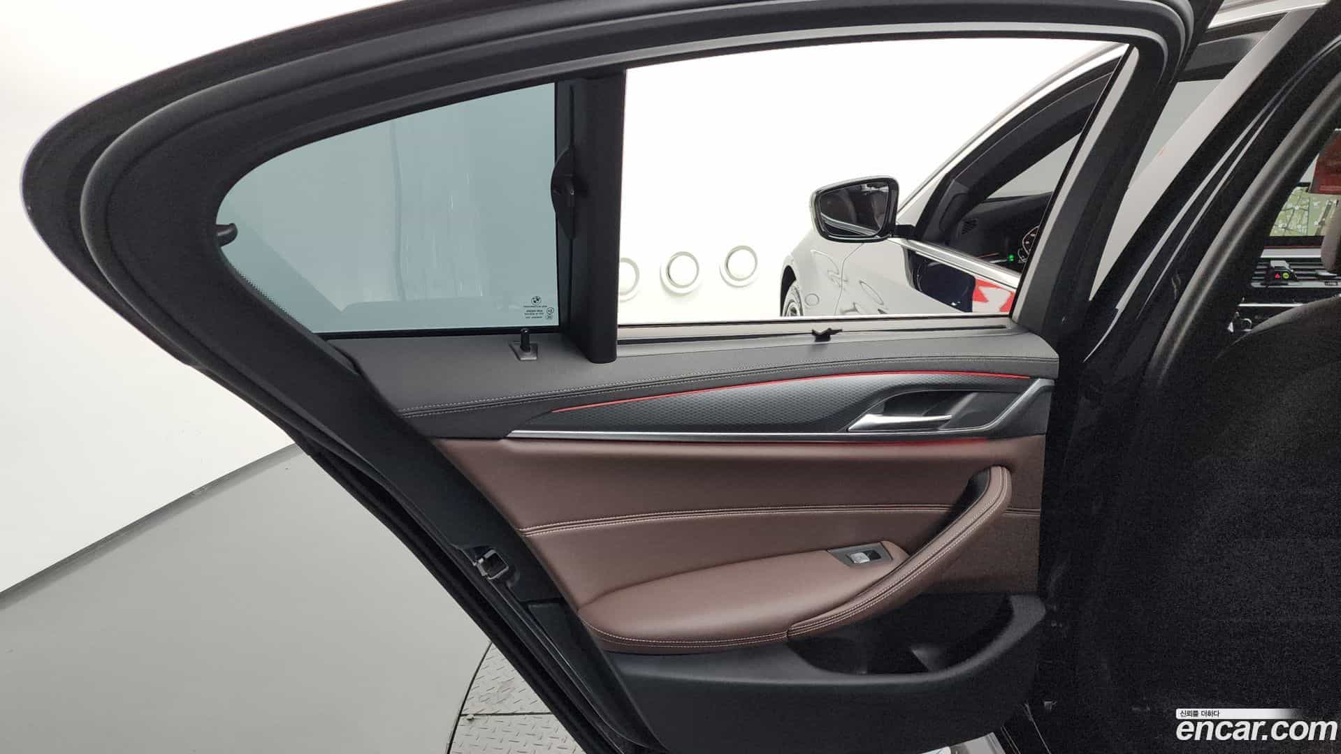 5-Series BMW 2023.3-INNER-035