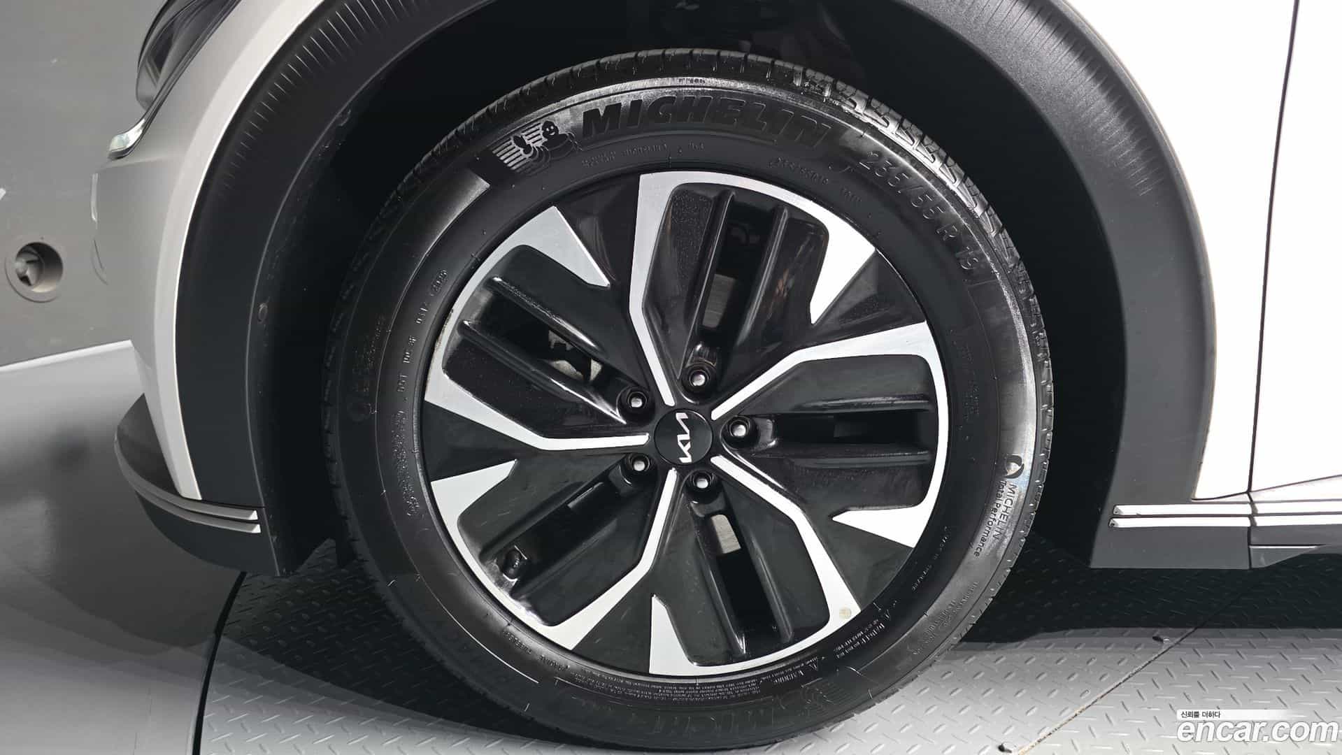 EV6 Kia 2023.10-OUTER-005