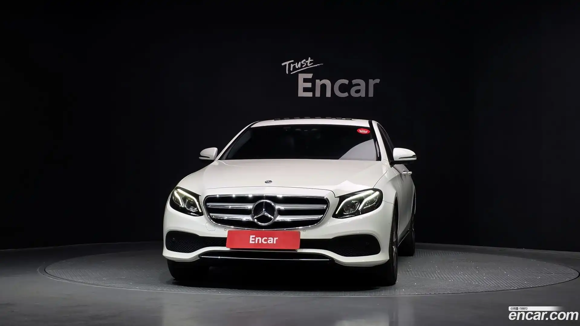 E-Class Mercedes-Benz 2018.10-OUTER-003