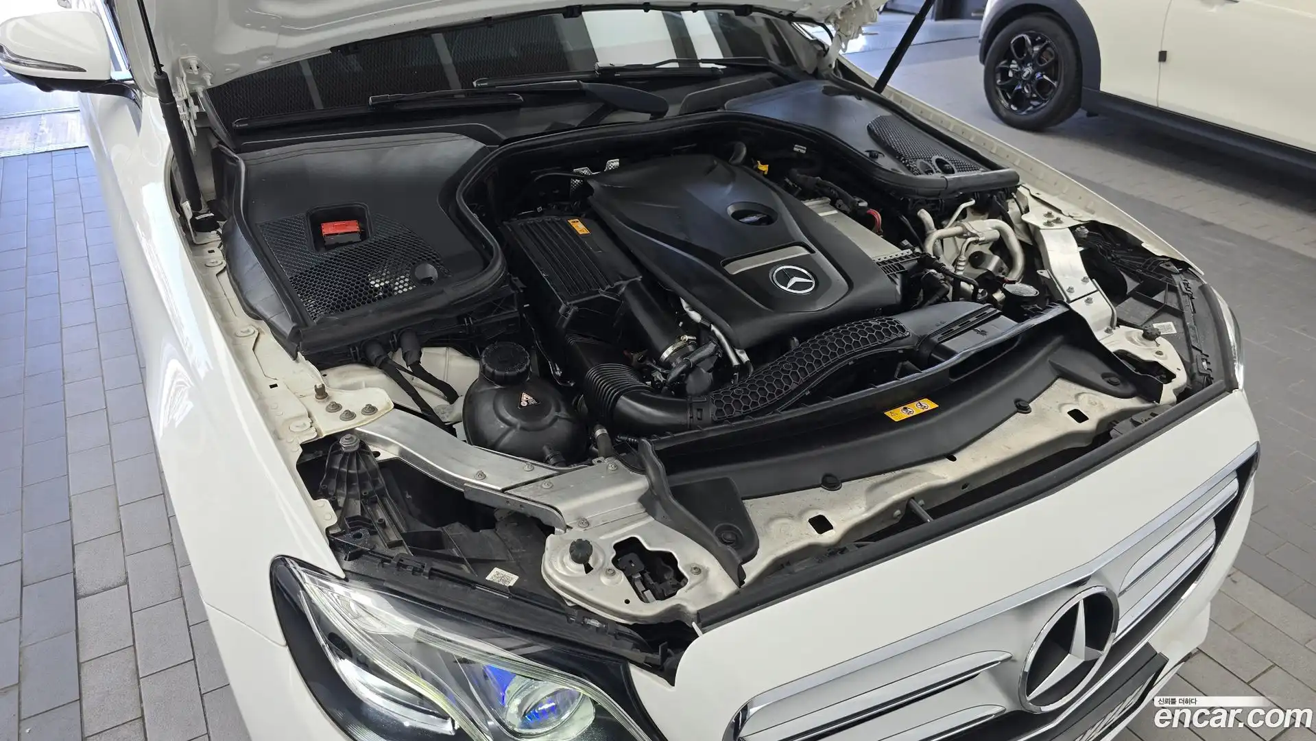 E-Class Mercedes-Benz 2018.10-OUTER-006