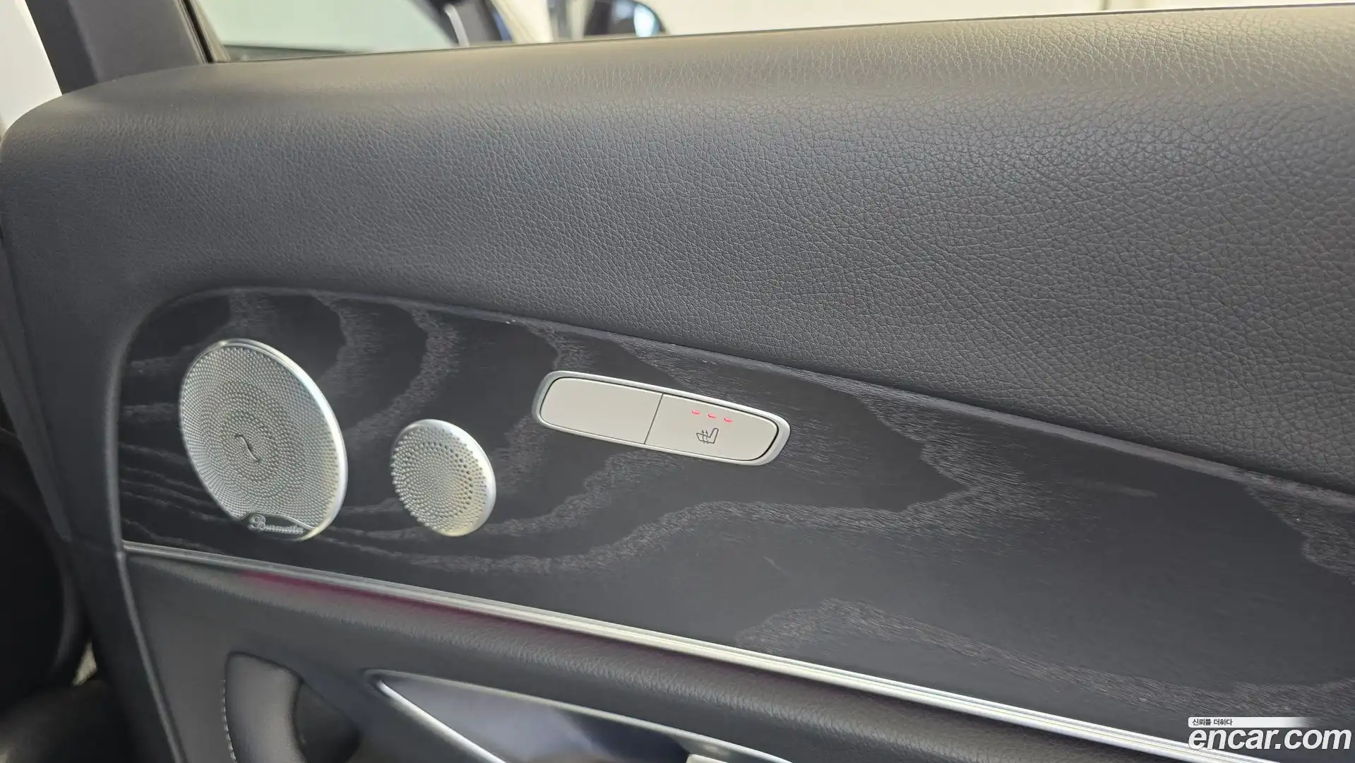 E-Class Mercedes-Benz 2018.10-OPTION-023