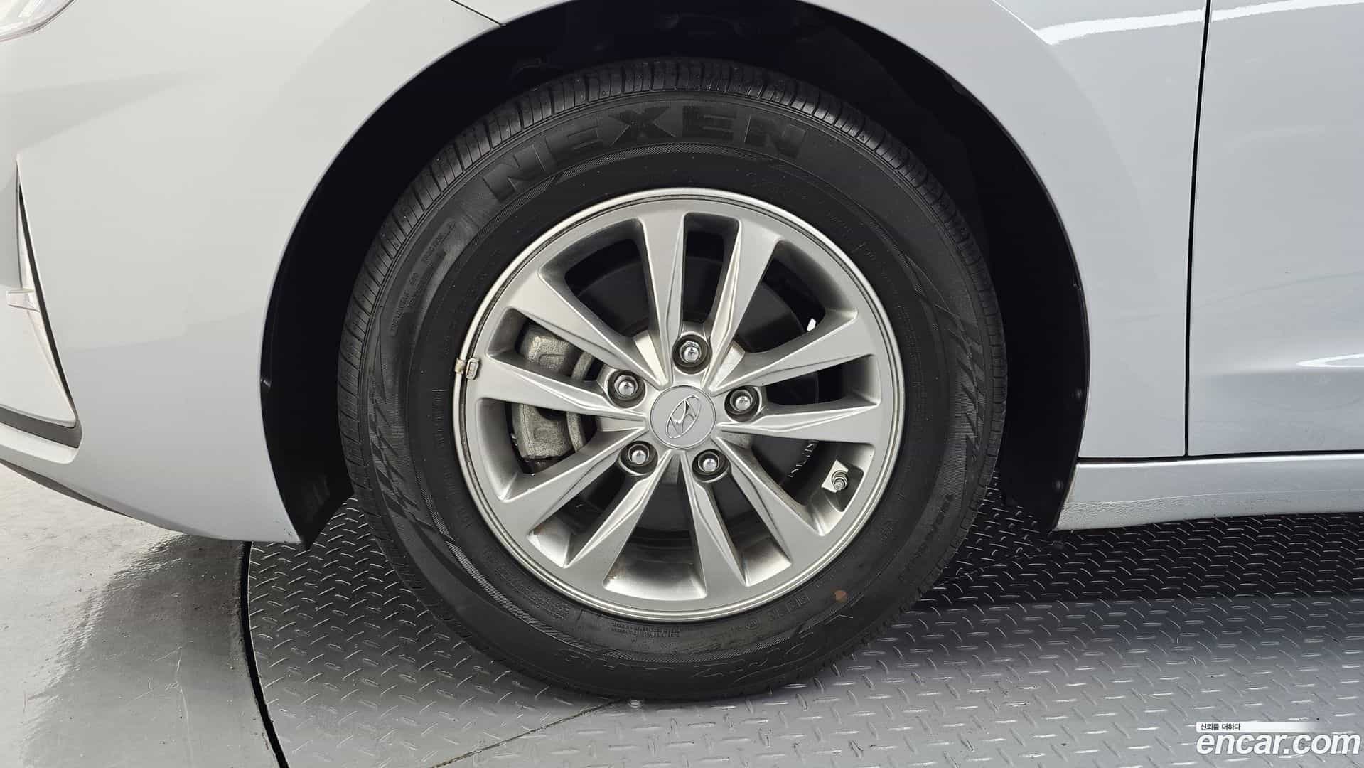 AVANTE Hyundai 2020.1-OUTER-005