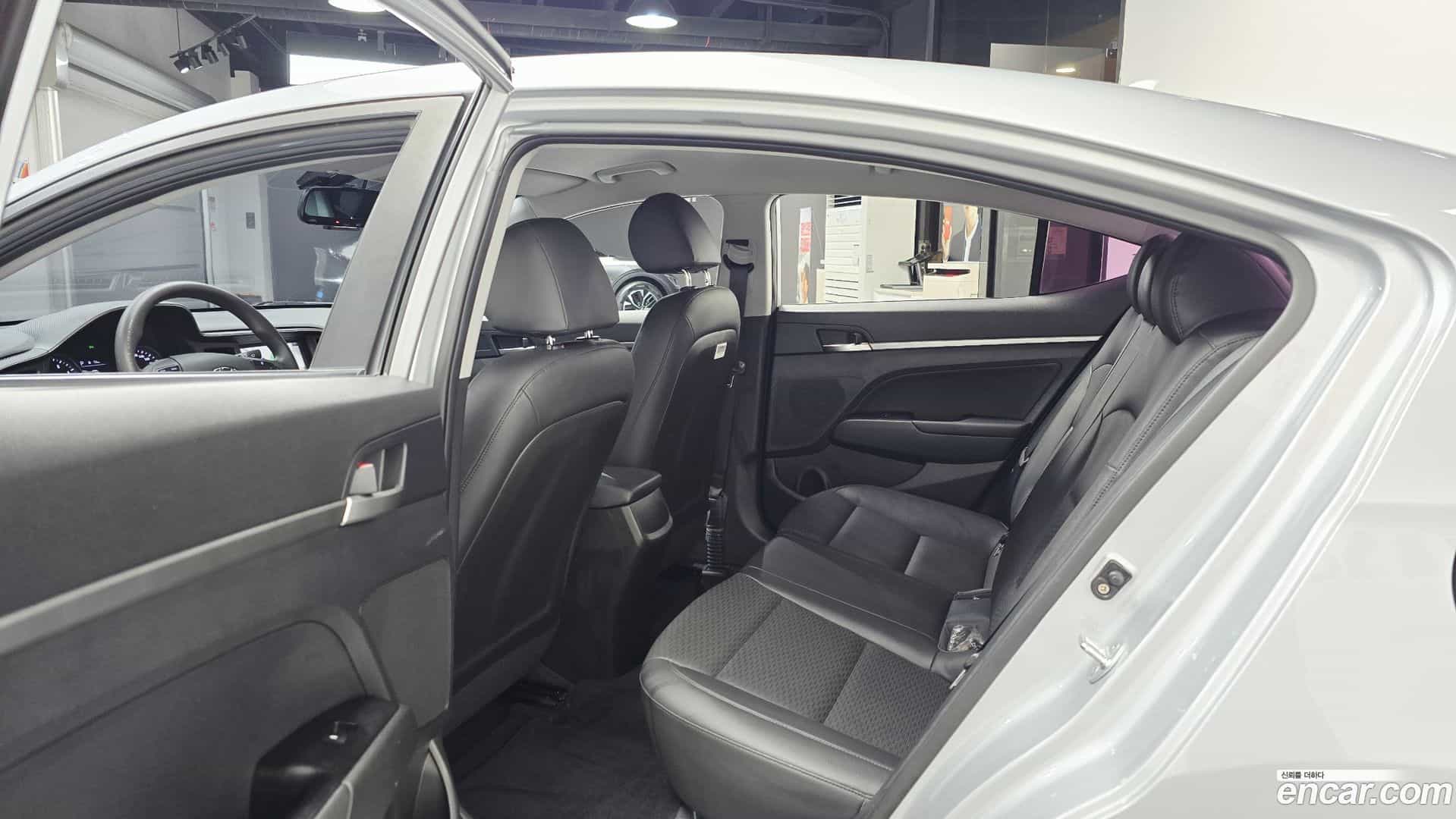 AVANTE Hyundai 2020.1-OPTION-015