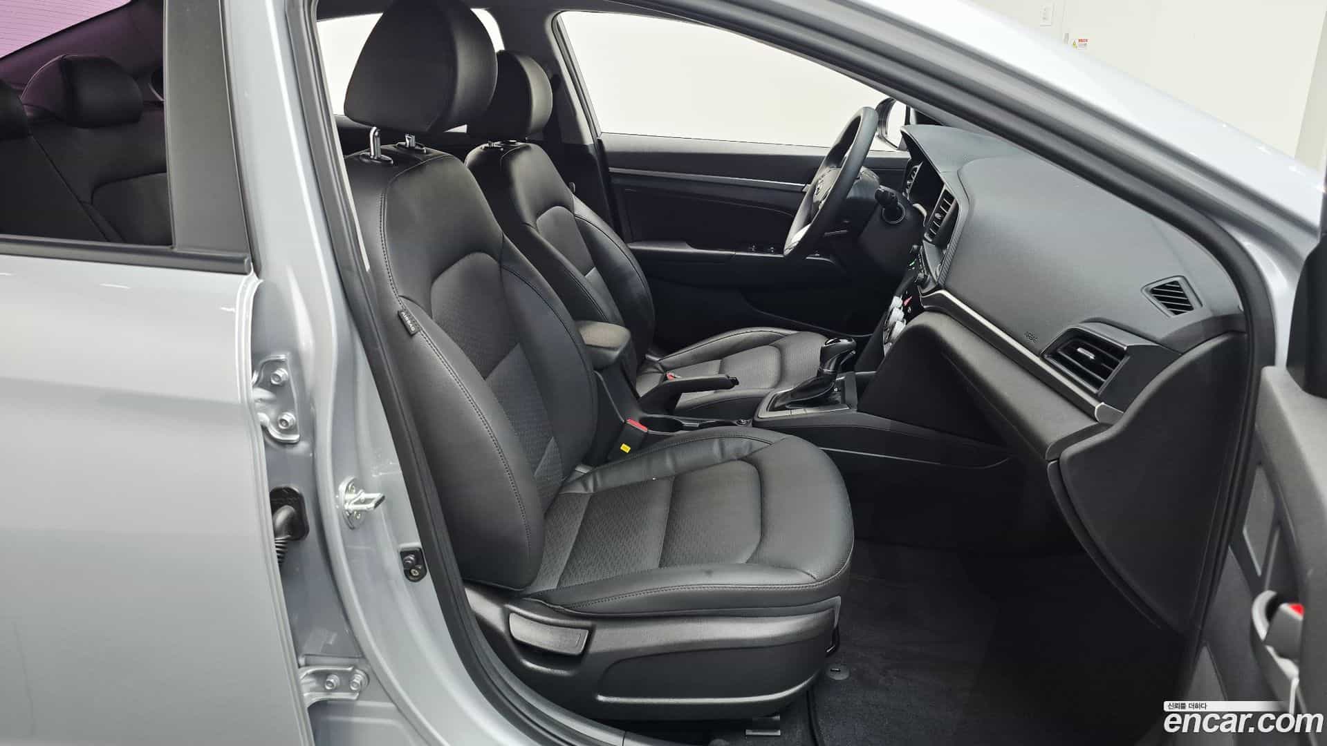 AVANTE Hyundai 2020.1-OPTION-016