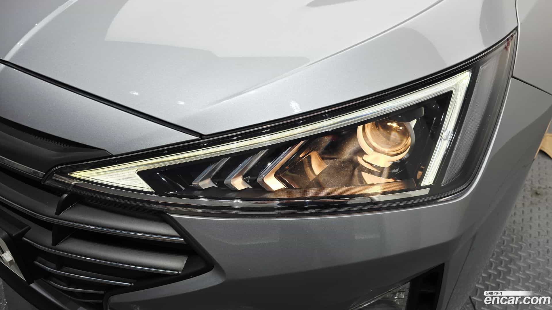 AVANTE Hyundai 2020.1-OUTER-032