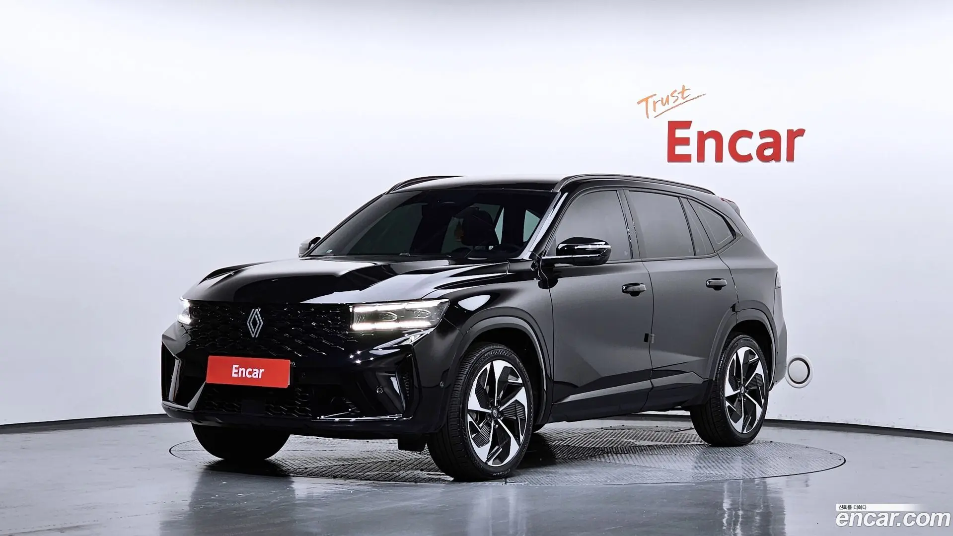 Main__Slider__Photo:Grand Koleos Renault Korea 2024.10-0
