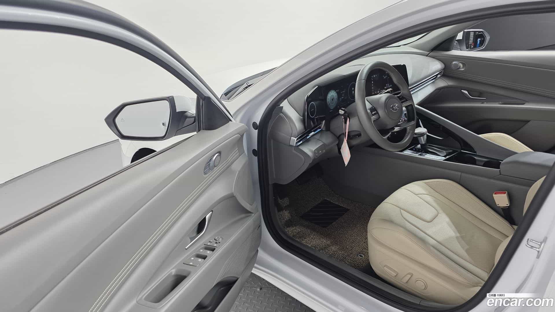 AVANTE Hyundai 2023.1-OPTION-015