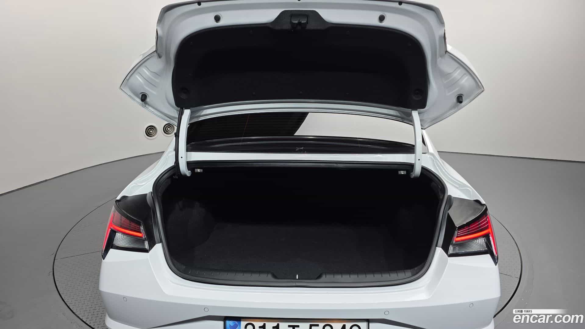 AVANTE Hyundai 2023.1-OPTION-024