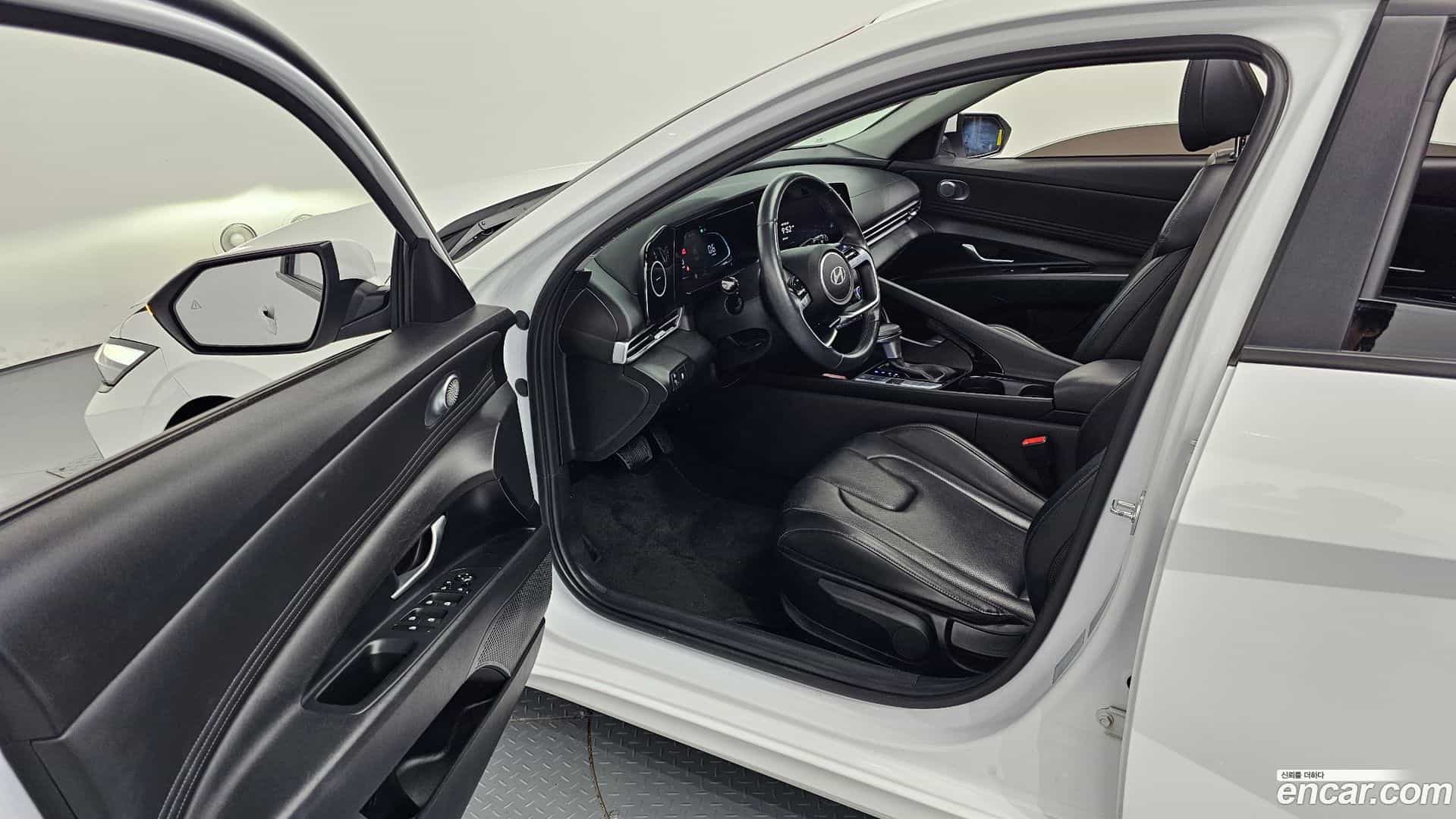 AVANTE Hyundai 2023.5-INNER-010
