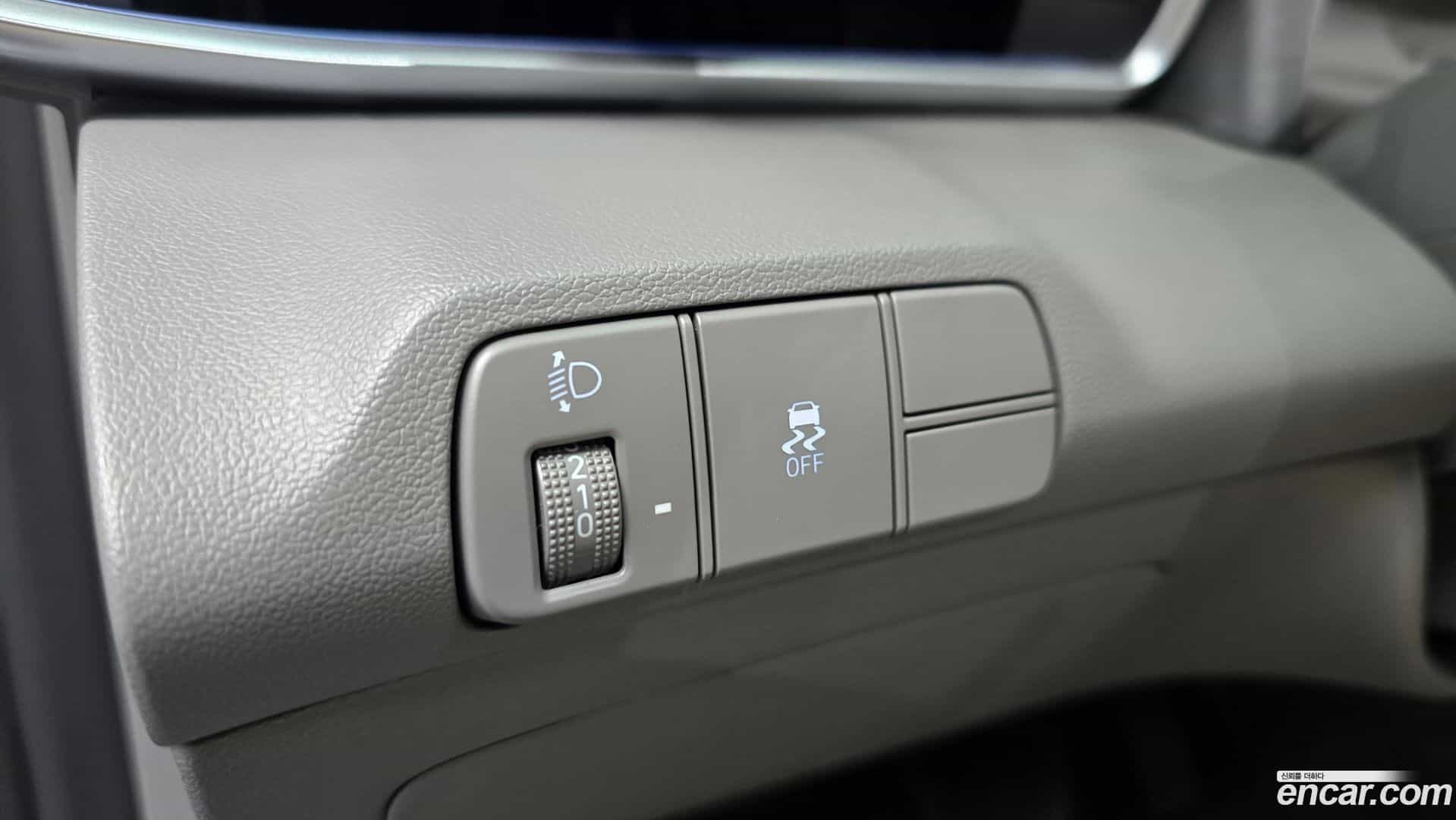 AVANTE Hyundai 2023.4-OPTION-018