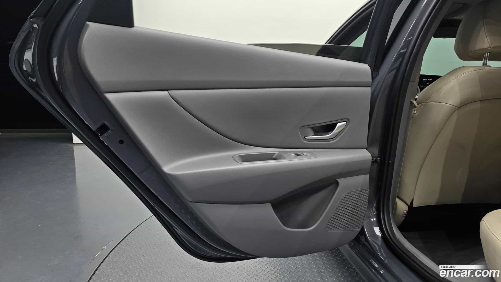 AVANTE Hyundai 2023.4-INNER-035