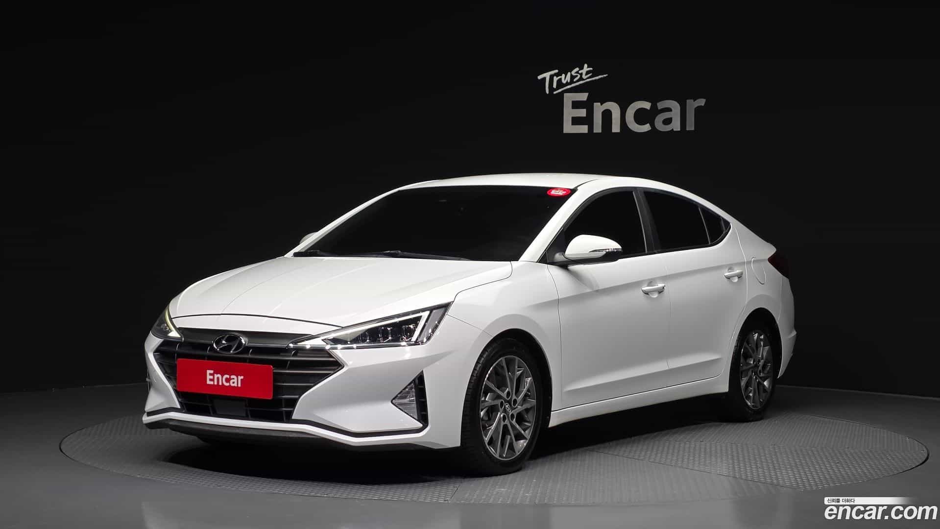 AVANTE Hyundai 2018.9-OUTER-001