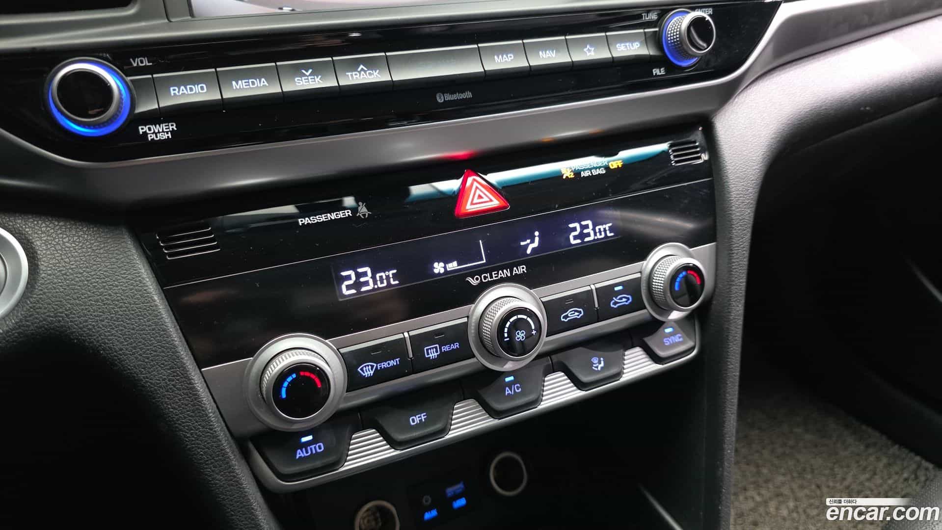AVANTE Hyundai 2018.9-OPTION-020