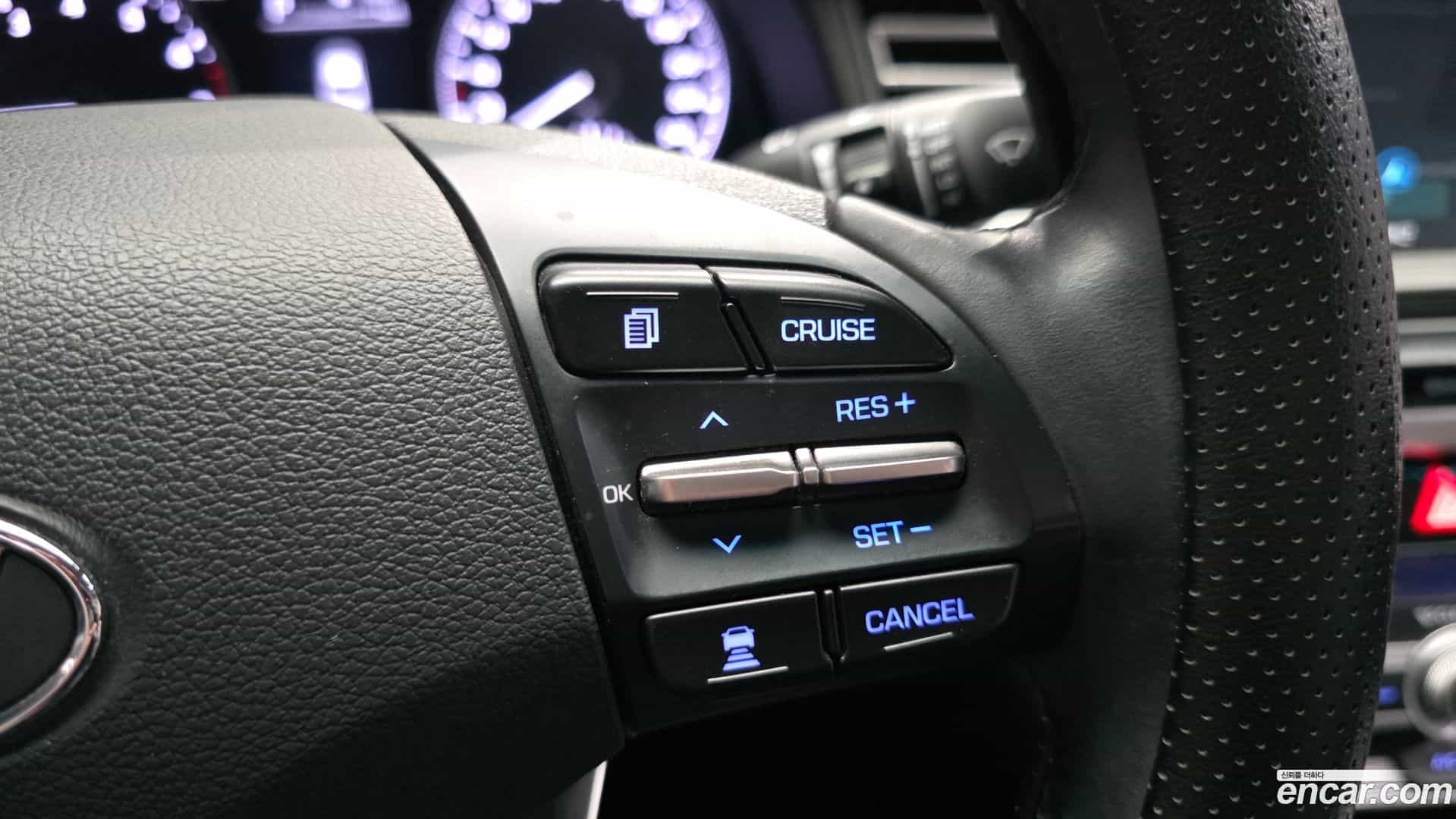 AVANTE Hyundai 2018.9-OPTION-022