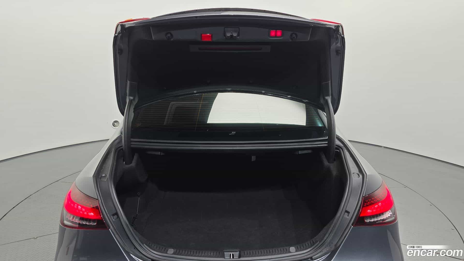 E-Class Mercedes-Benz 2022.3-OPTION-024