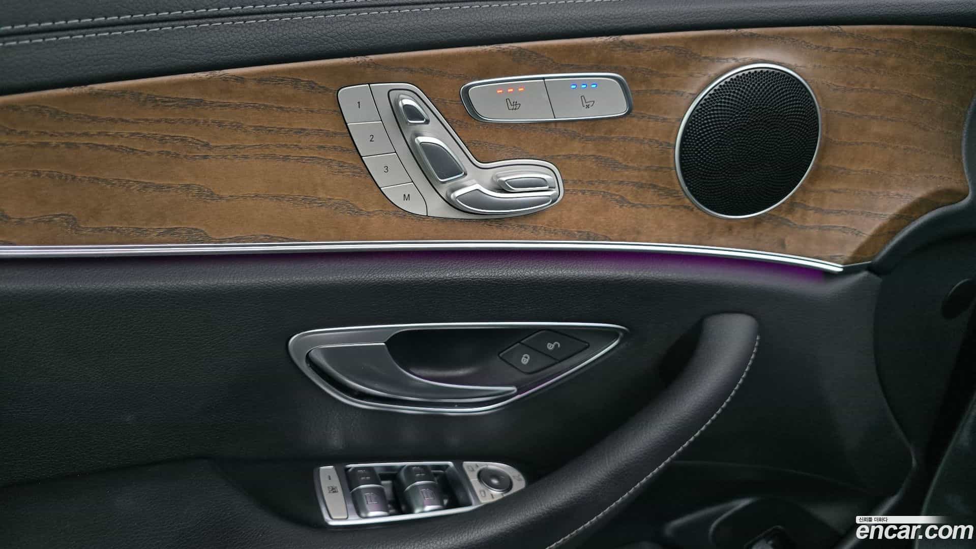 E-Class Mercedes-Benz 2022.3-OPTION-040