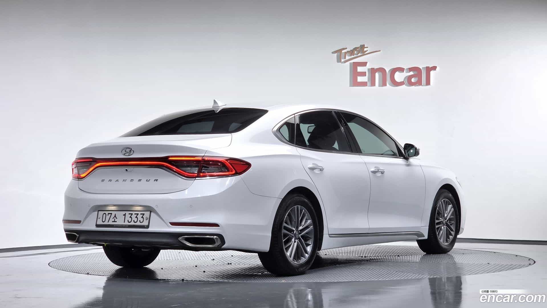 Grandeur Hyundai 2019.1-OUTER-002
