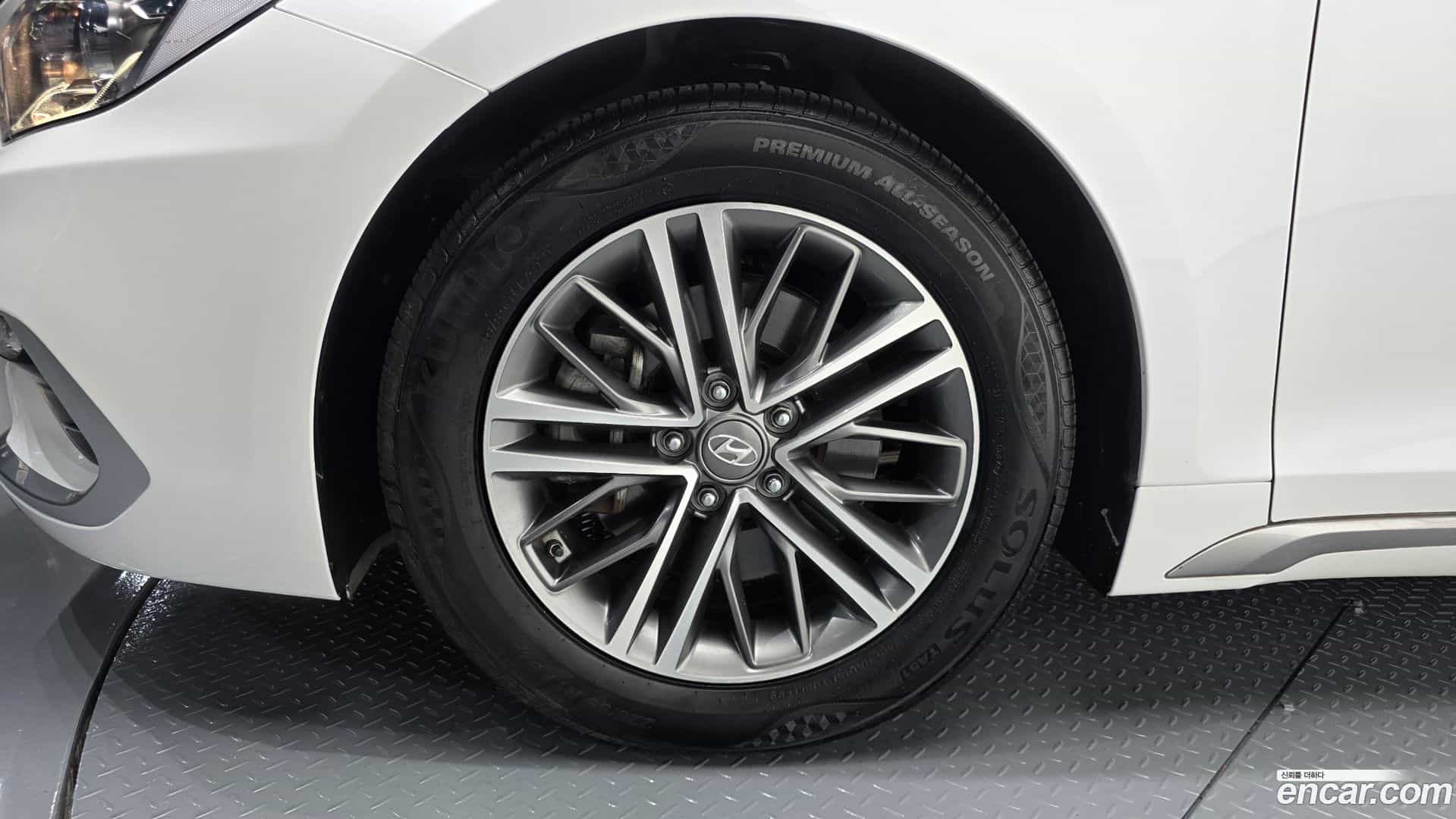 Grandeur Hyundai 2019.1-OUTER-005