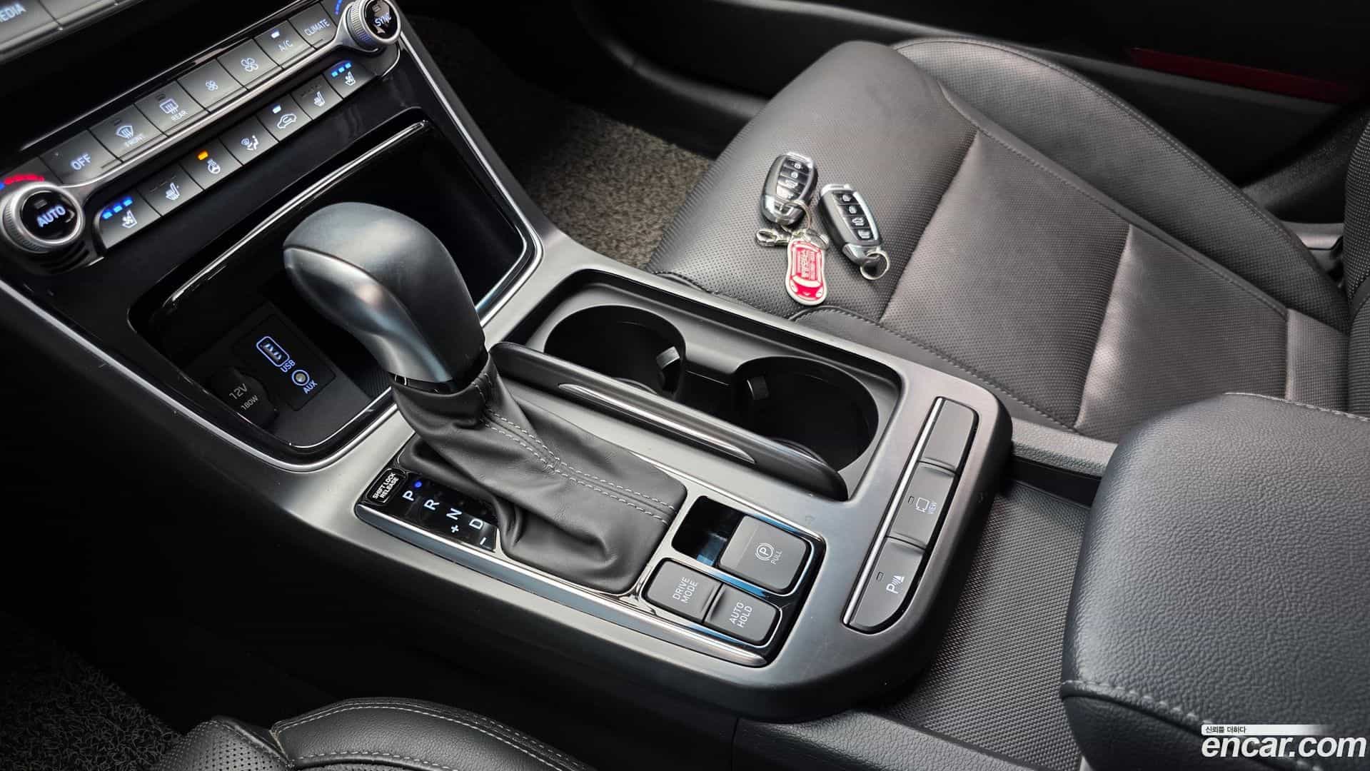 Grandeur Hyundai 2019.1-INNER-009
