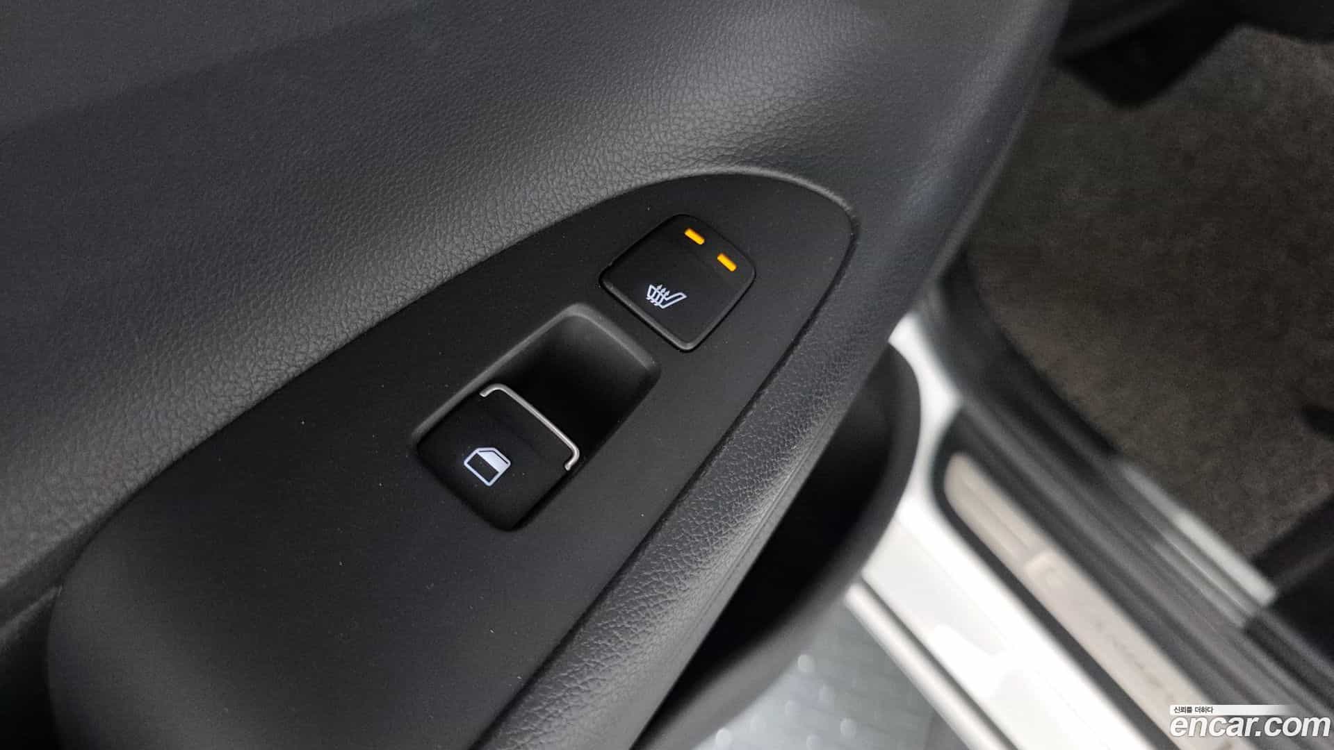 Grandeur Hyundai 2019.1-OPTION-043